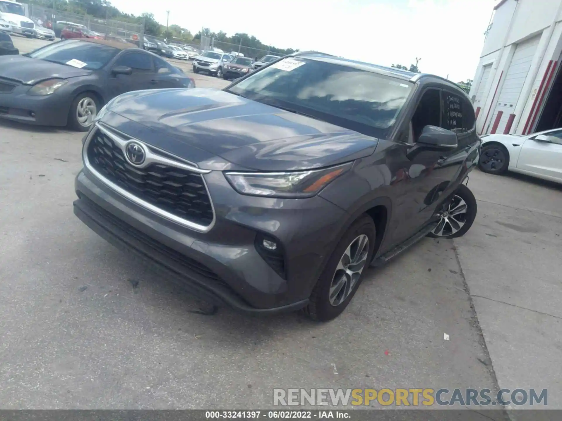 2 Photograph of a damaged car 5TDGZRAH1MS532423 TOYOTA HIGHLANDER 2021