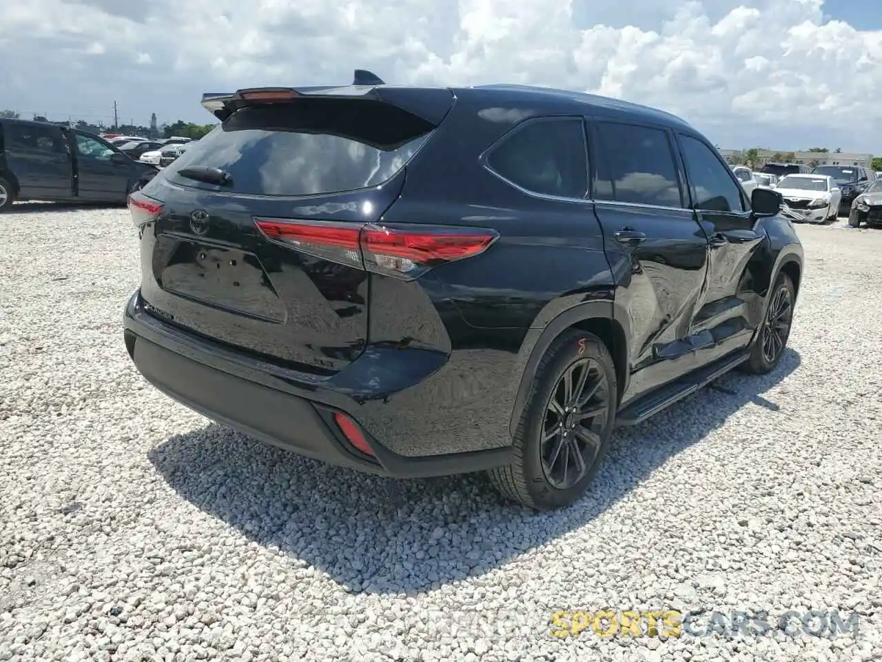 4 Photograph of a damaged car 5TDGZRAH1MS534706 TOYOTA HIGHLANDER 2021