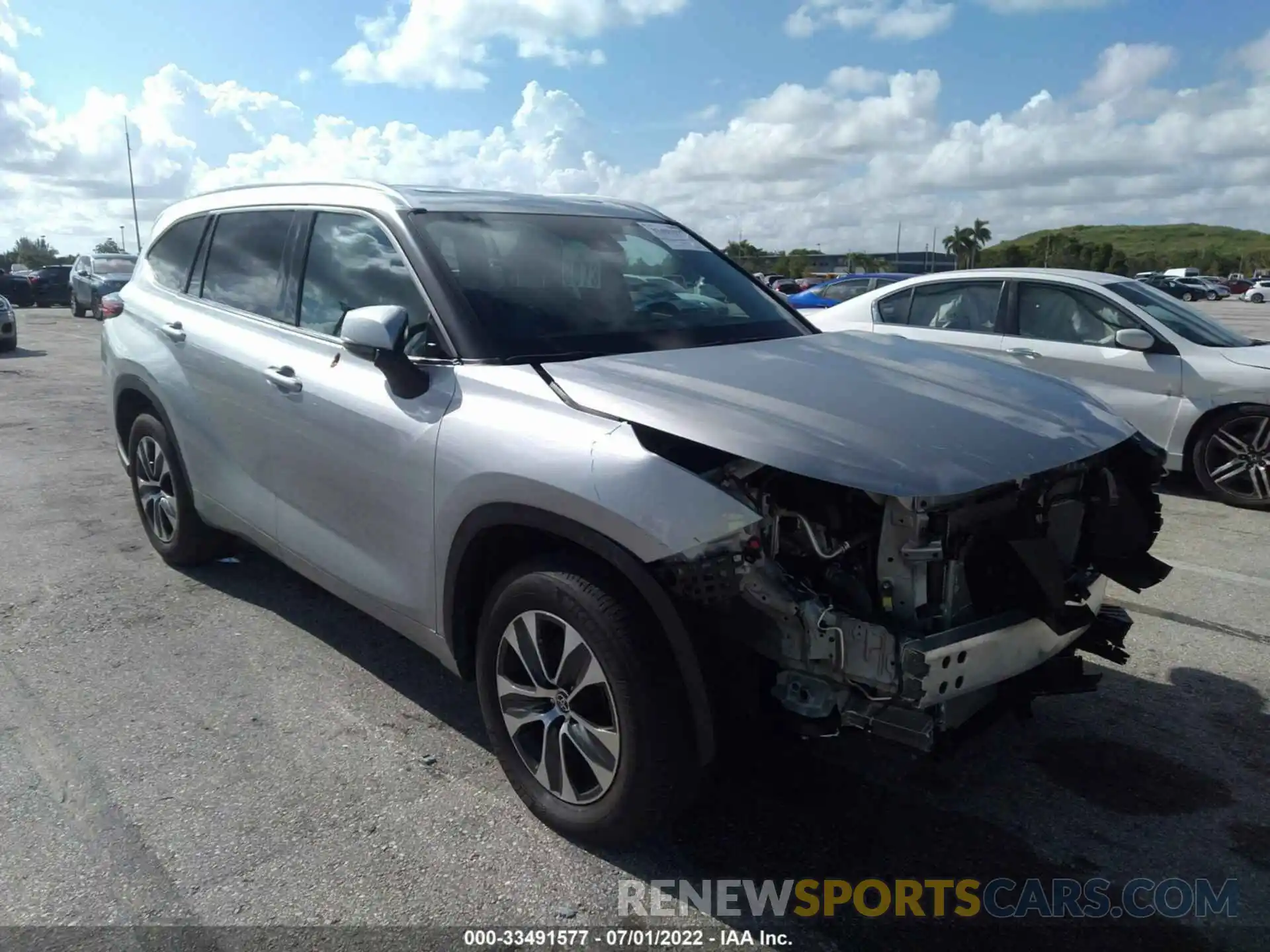 1 Photograph of a damaged car 5TDGZRAH1MS537881 TOYOTA HIGHLANDER 2021