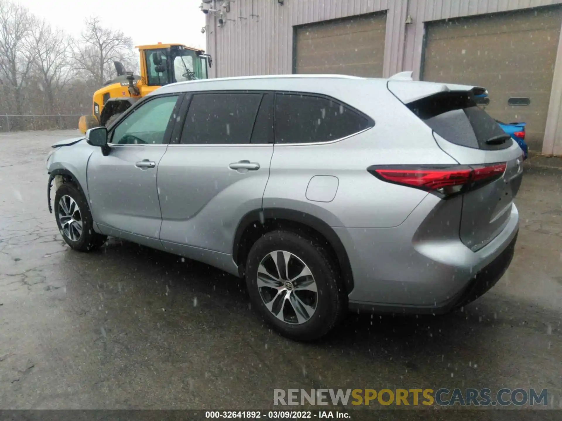 3 Photograph of a damaged car 5TDGZRAH2MS031637 TOYOTA HIGHLANDER 2021