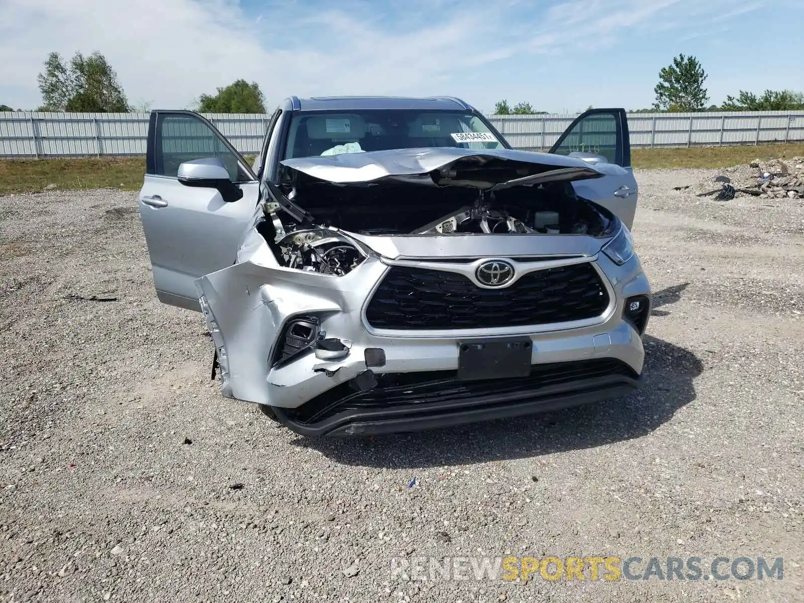 9 Photograph of a damaged car 5TDGZRAH2MS046218 TOYOTA HIGHLANDER 2021