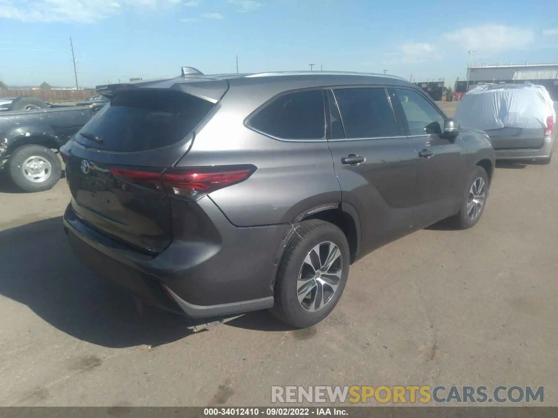 4 Photograph of a damaged car 5TDGZRAH2MS064699 TOYOTA HIGHLANDER 2021