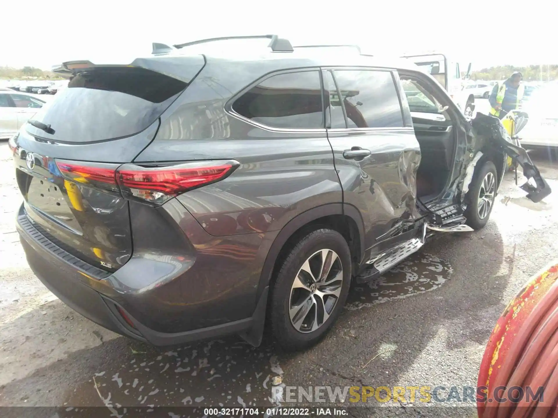 4 Photograph of a damaged car 5TDGZRAH2MS076139 TOYOTA HIGHLANDER 2021