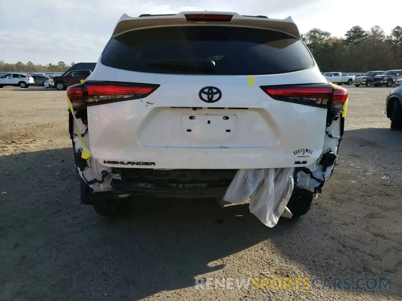 9 Photograph of a damaged car 5TDGZRAH2MS076769 TOYOTA HIGHLANDER 2021