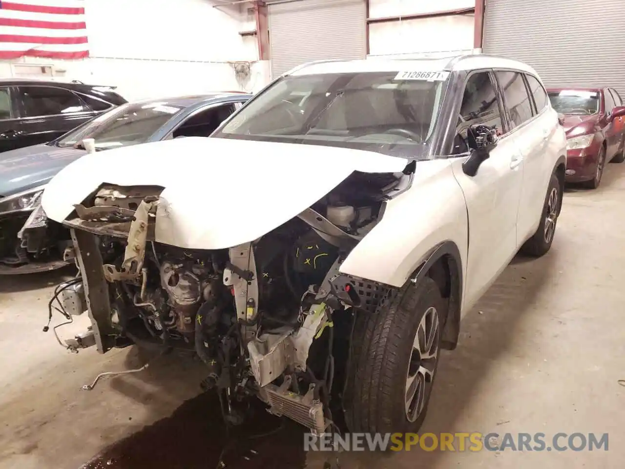 2 Photograph of a damaged car 5TDGZRAH2MS520328 TOYOTA HIGHLANDER 2021