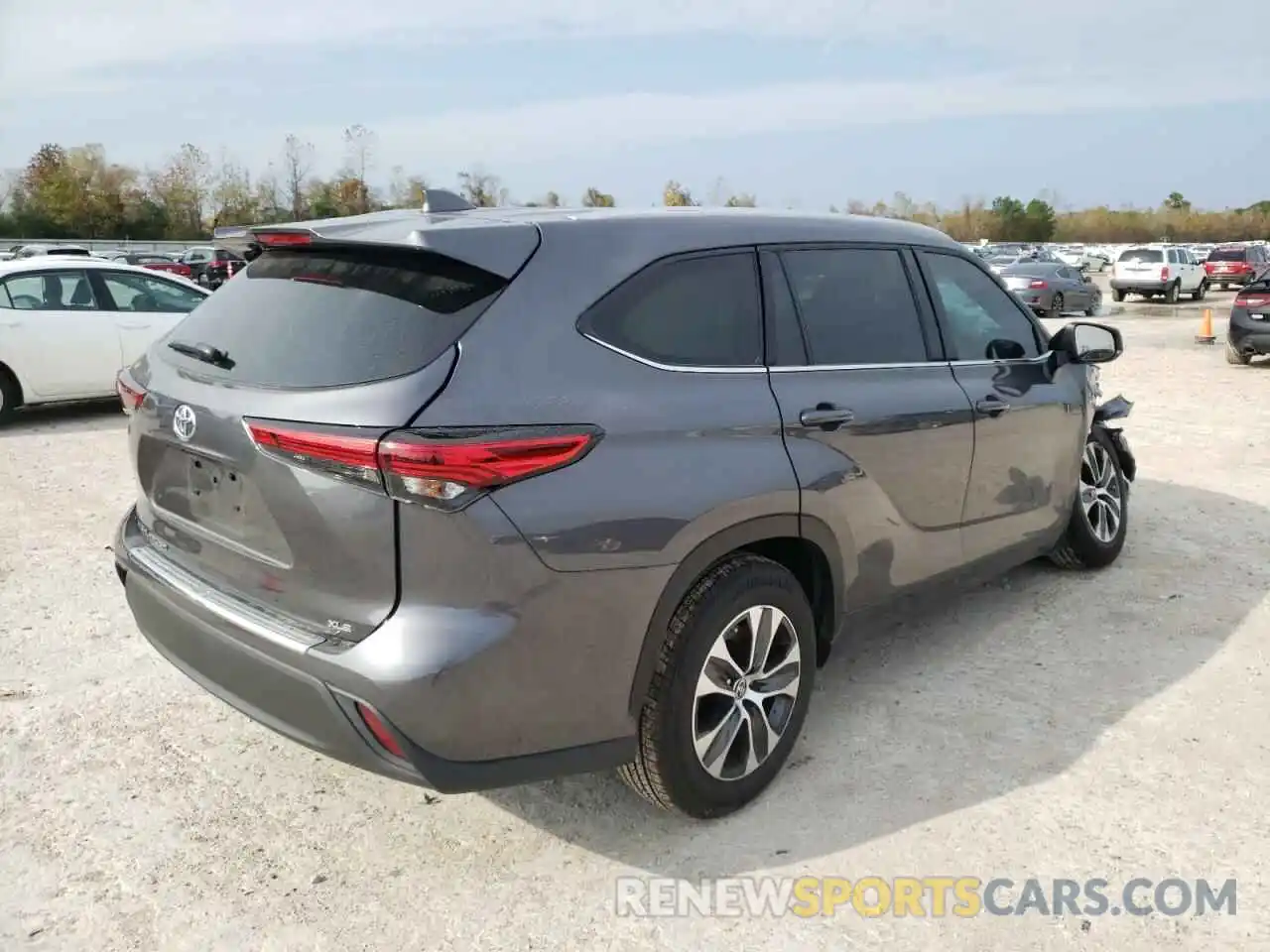 4 Photograph of a damaged car 5TDGZRAH2MS526257 TOYOTA HIGHLANDER 2021