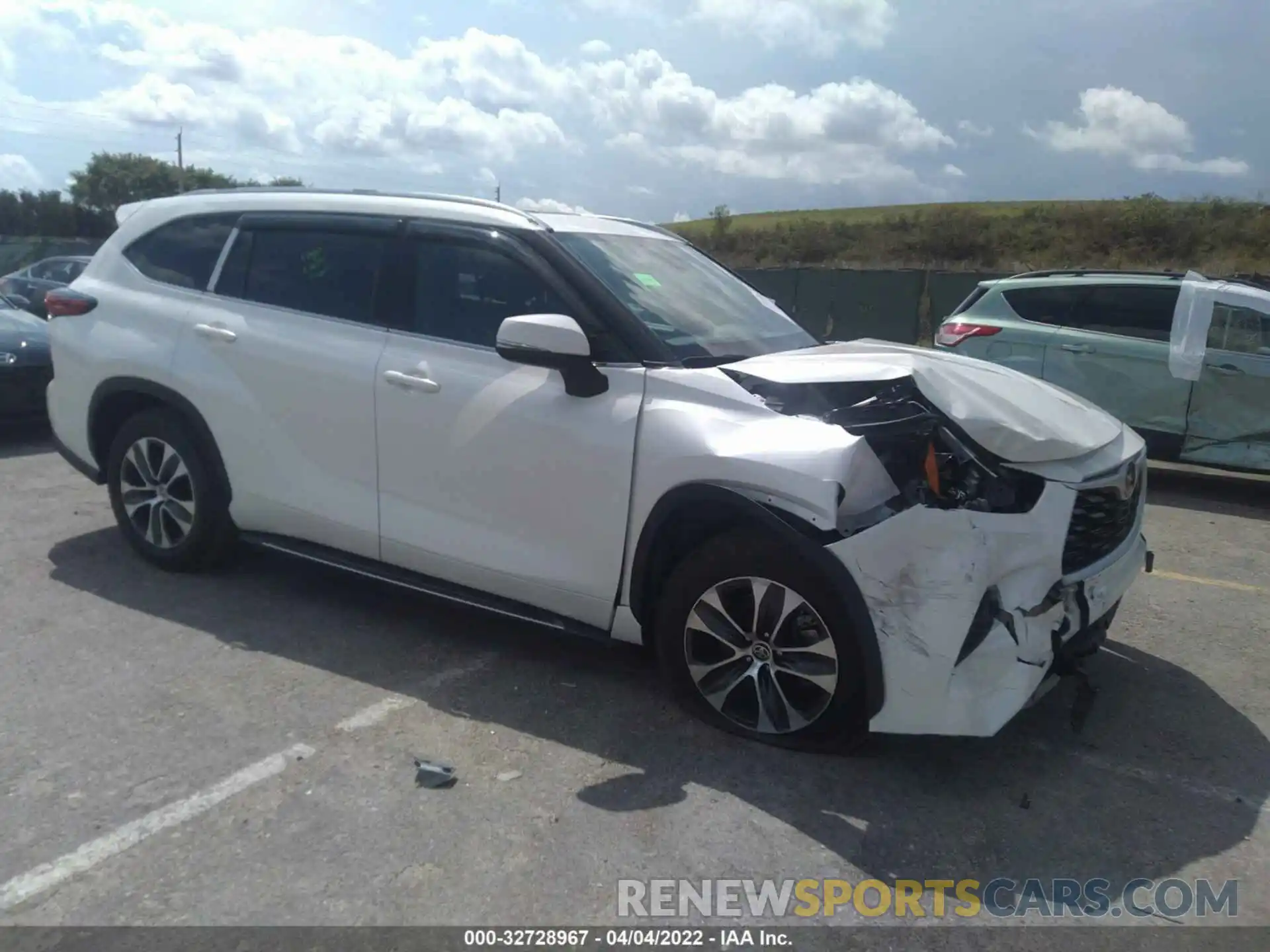 1 Photograph of a damaged car 5TDGZRAH2MS529711 TOYOTA HIGHLANDER 2021