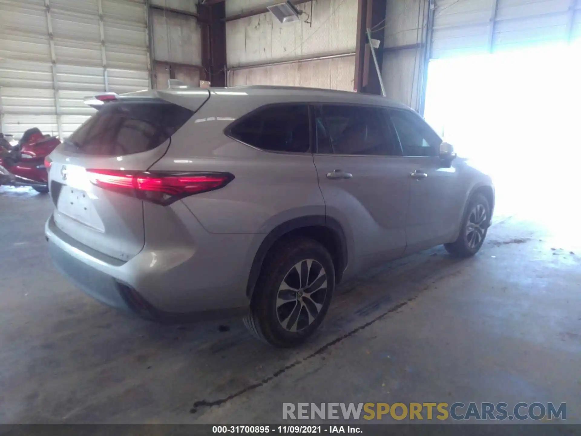 4 Photograph of a damaged car 5TDGZRAH3MS040900 TOYOTA HIGHLANDER 2021