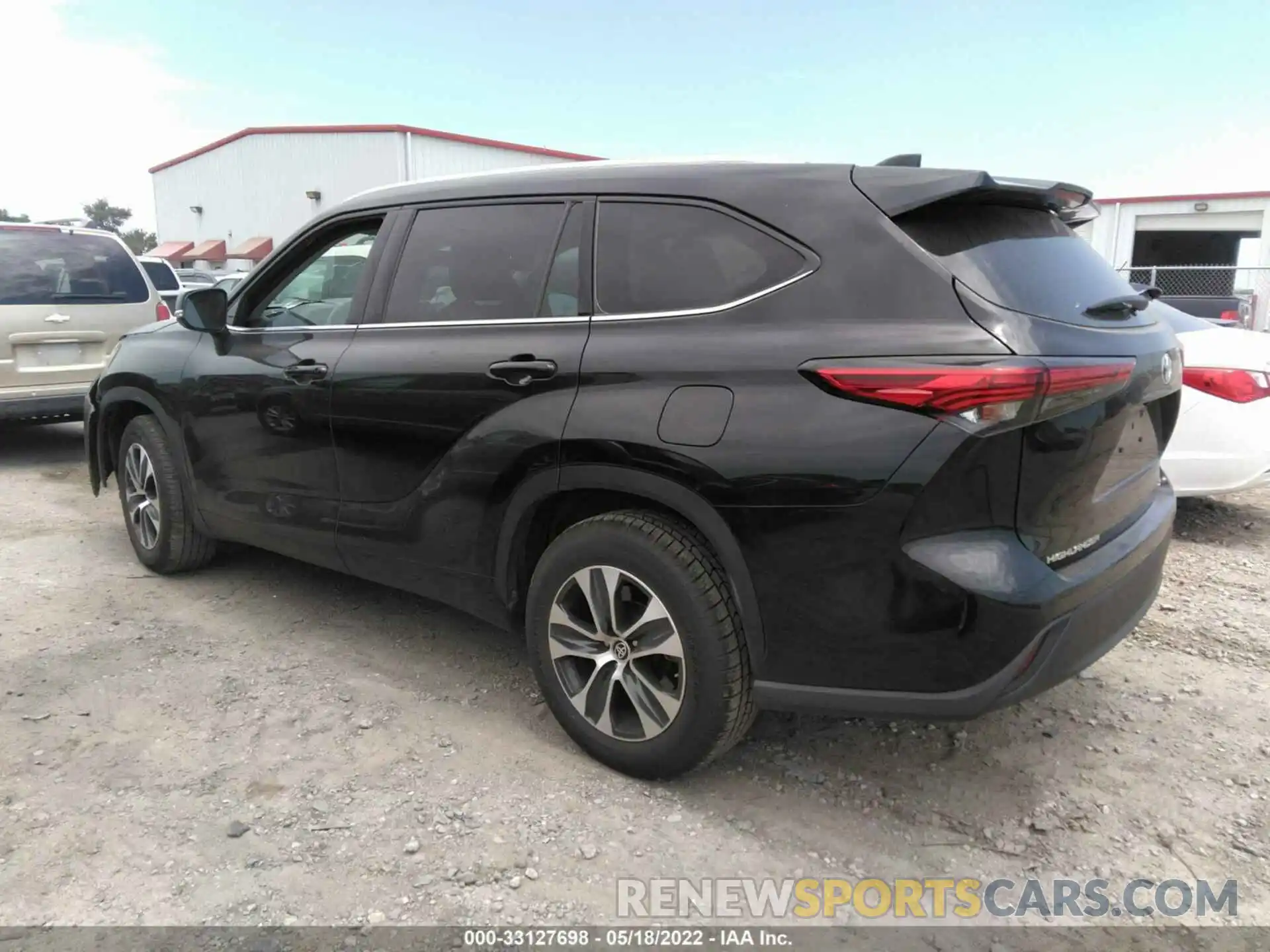 3 Photograph of a damaged car 5TDGZRAH3MS042565 TOYOTA HIGHLANDER 2021