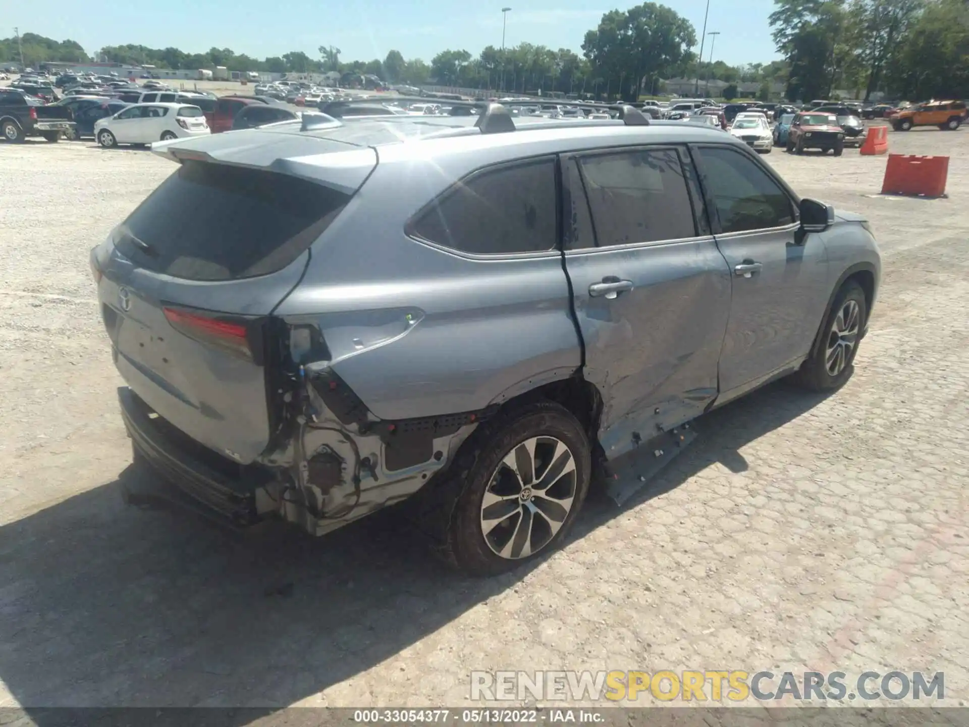 4 Photograph of a damaged car 5TDGZRAH3MS050603 TOYOTA HIGHLANDER 2021