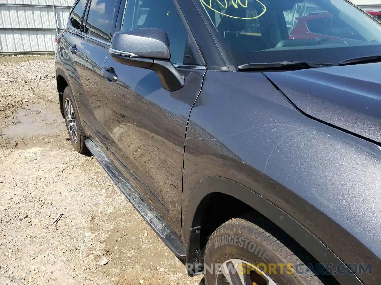 9 Photograph of a damaged car 5TDGZRAH3MS056675 TOYOTA HIGHLANDER 2021