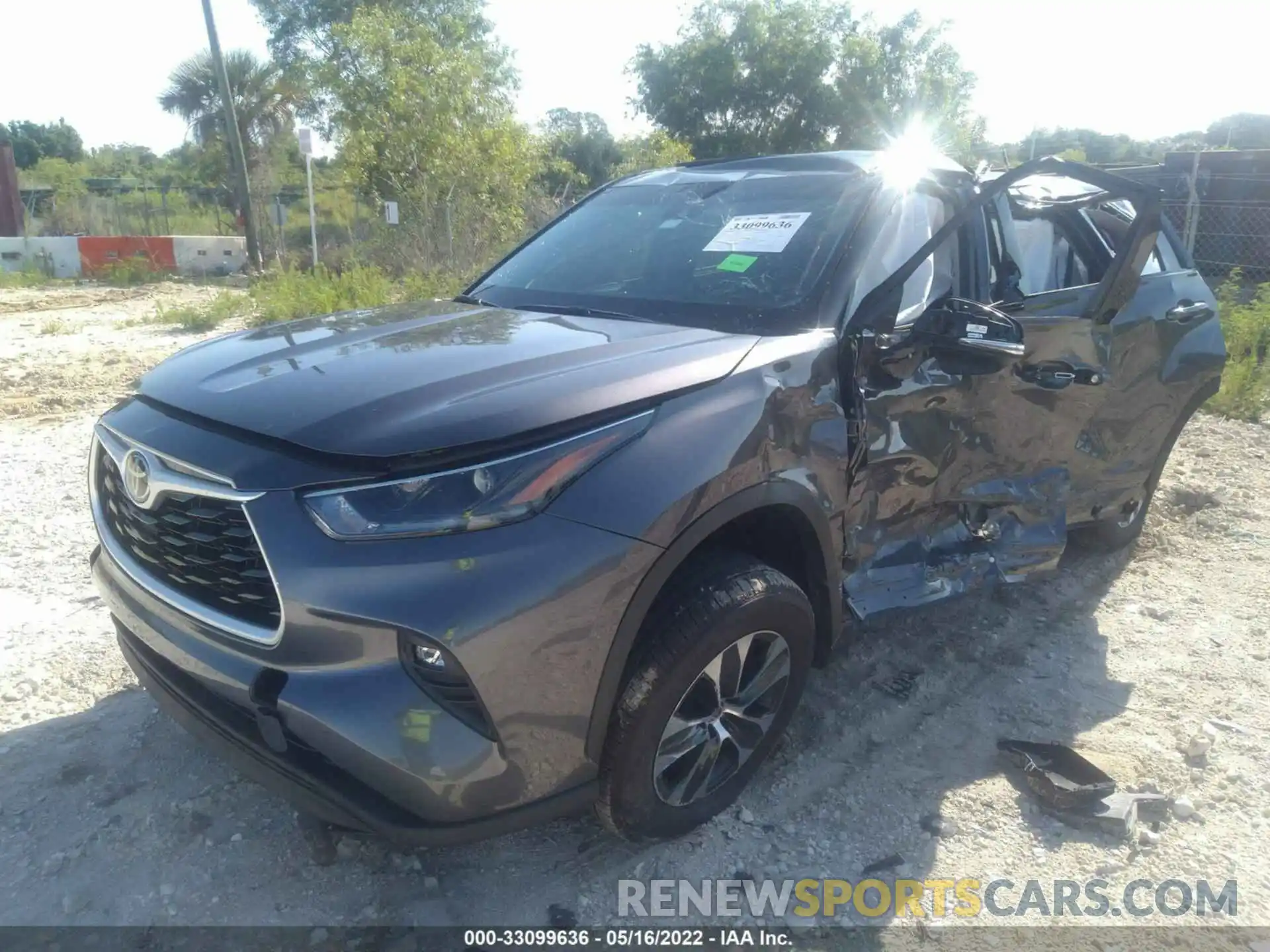 2 Photograph of a damaged car 5TDGZRAH3MS056899 TOYOTA HIGHLANDER 2021