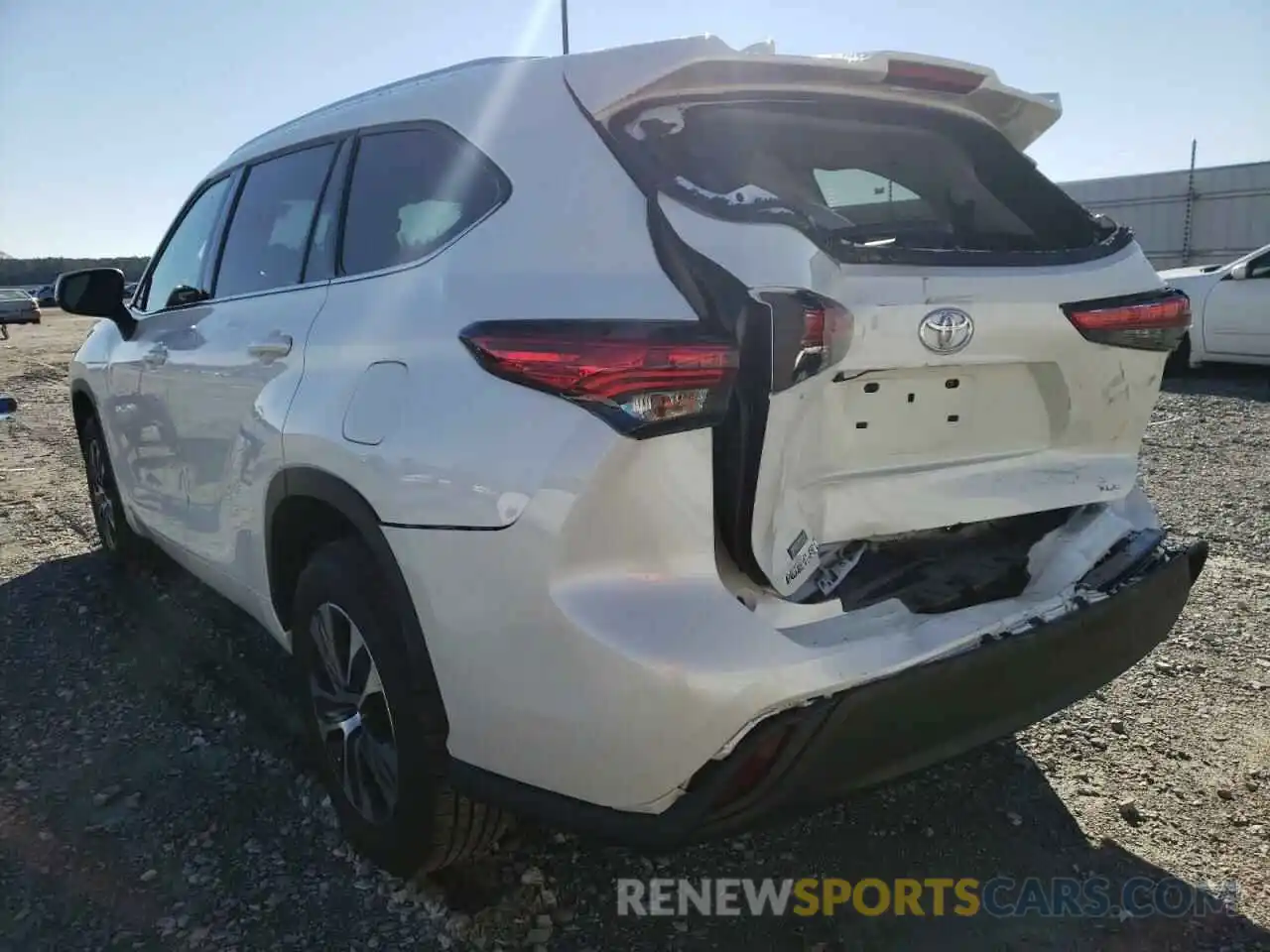 3 Photograph of a damaged car 5TDGZRAH3MS057261 TOYOTA HIGHLANDER 2021