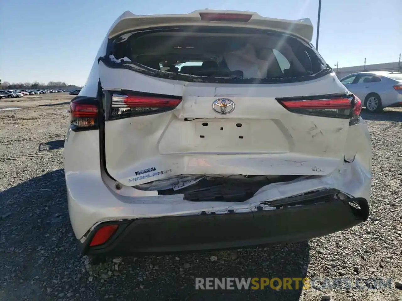 9 Photograph of a damaged car 5TDGZRAH3MS057261 TOYOTA HIGHLANDER 2021