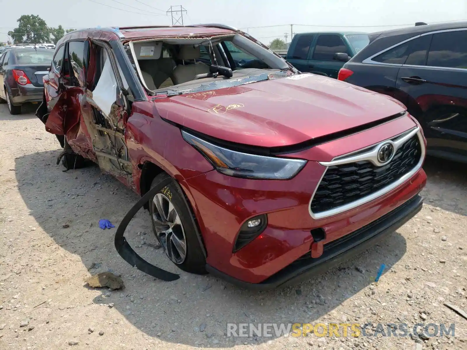 1 Photograph of a damaged car 5TDGZRAH3MS515235 TOYOTA HIGHLANDER 2021