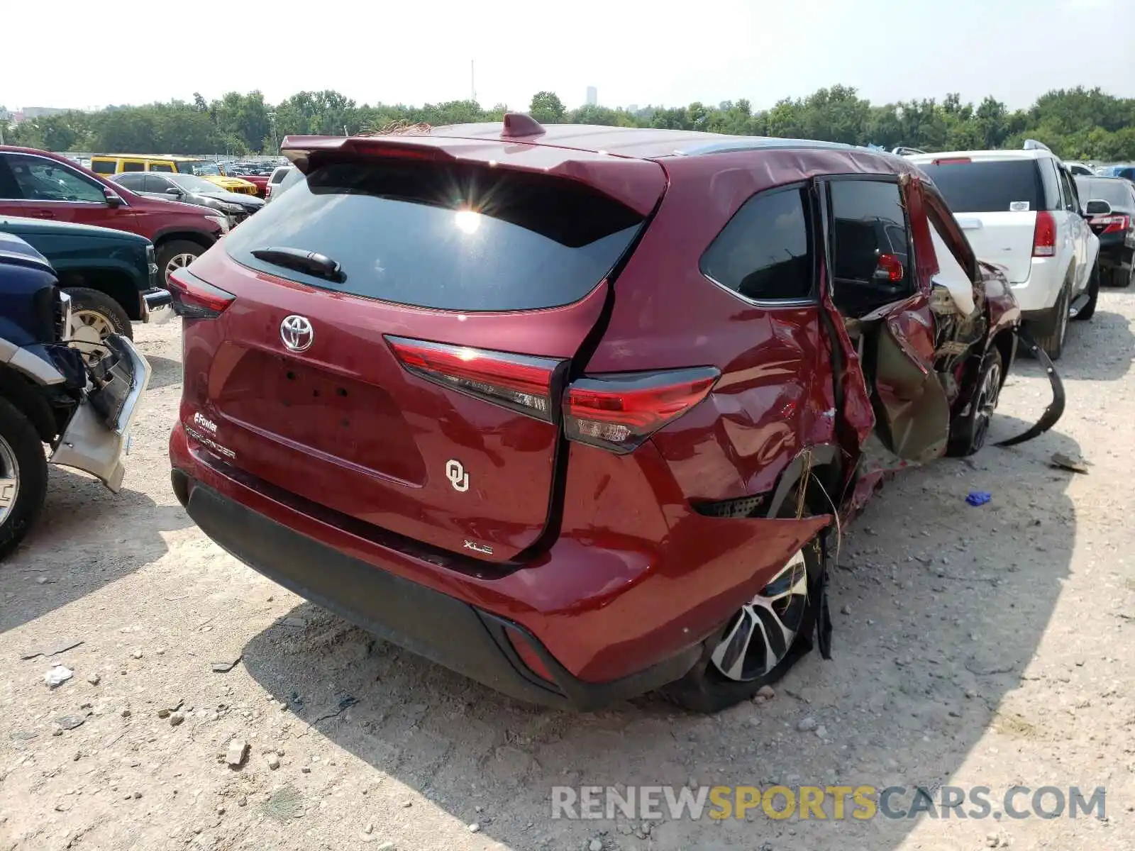 4 Photograph of a damaged car 5TDGZRAH3MS515235 TOYOTA HIGHLANDER 2021