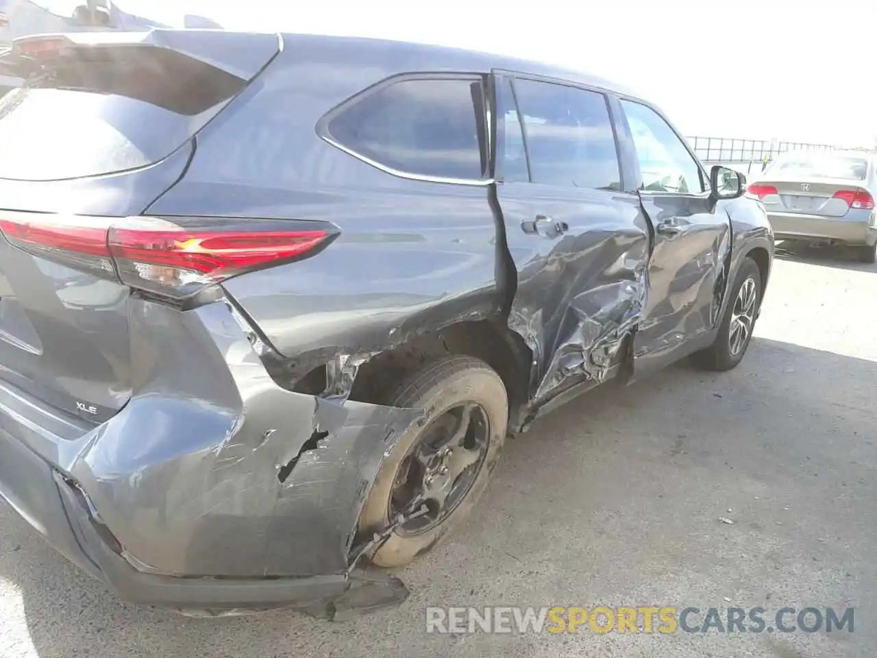 9 Photograph of a damaged car 5TDGZRAH3MS516434 TOYOTA HIGHLANDER 2021