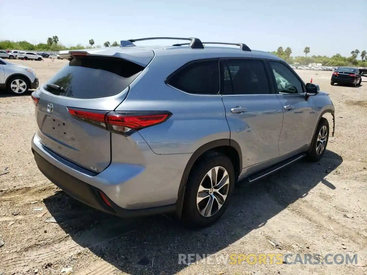 4 Photograph of a damaged car 5TDGZRAH4MS048004 TOYOTA HIGHLANDER 2021