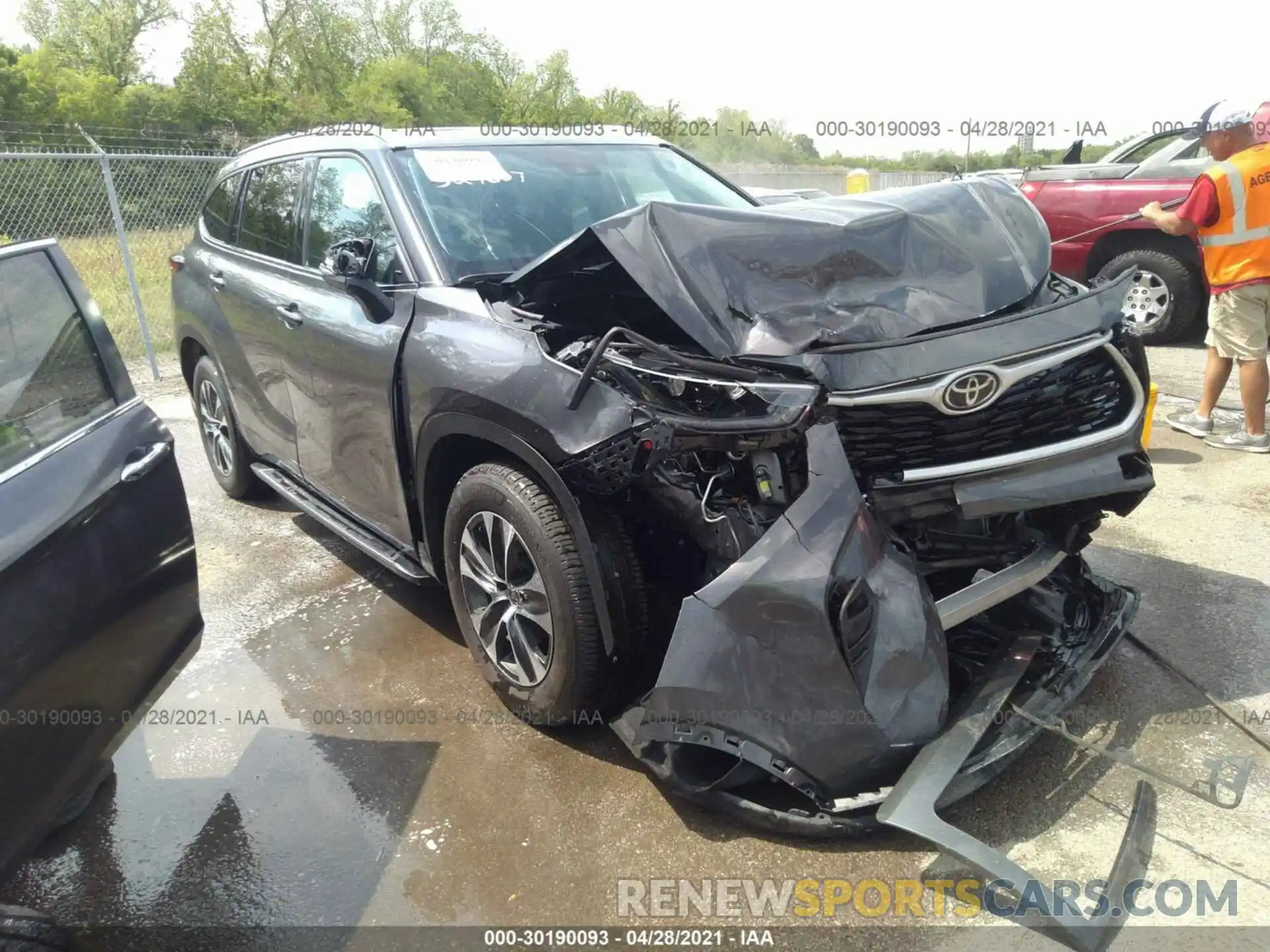 1 Photograph of a damaged car 5TDGZRAH4MS524607 TOYOTA HIGHLANDER 2021