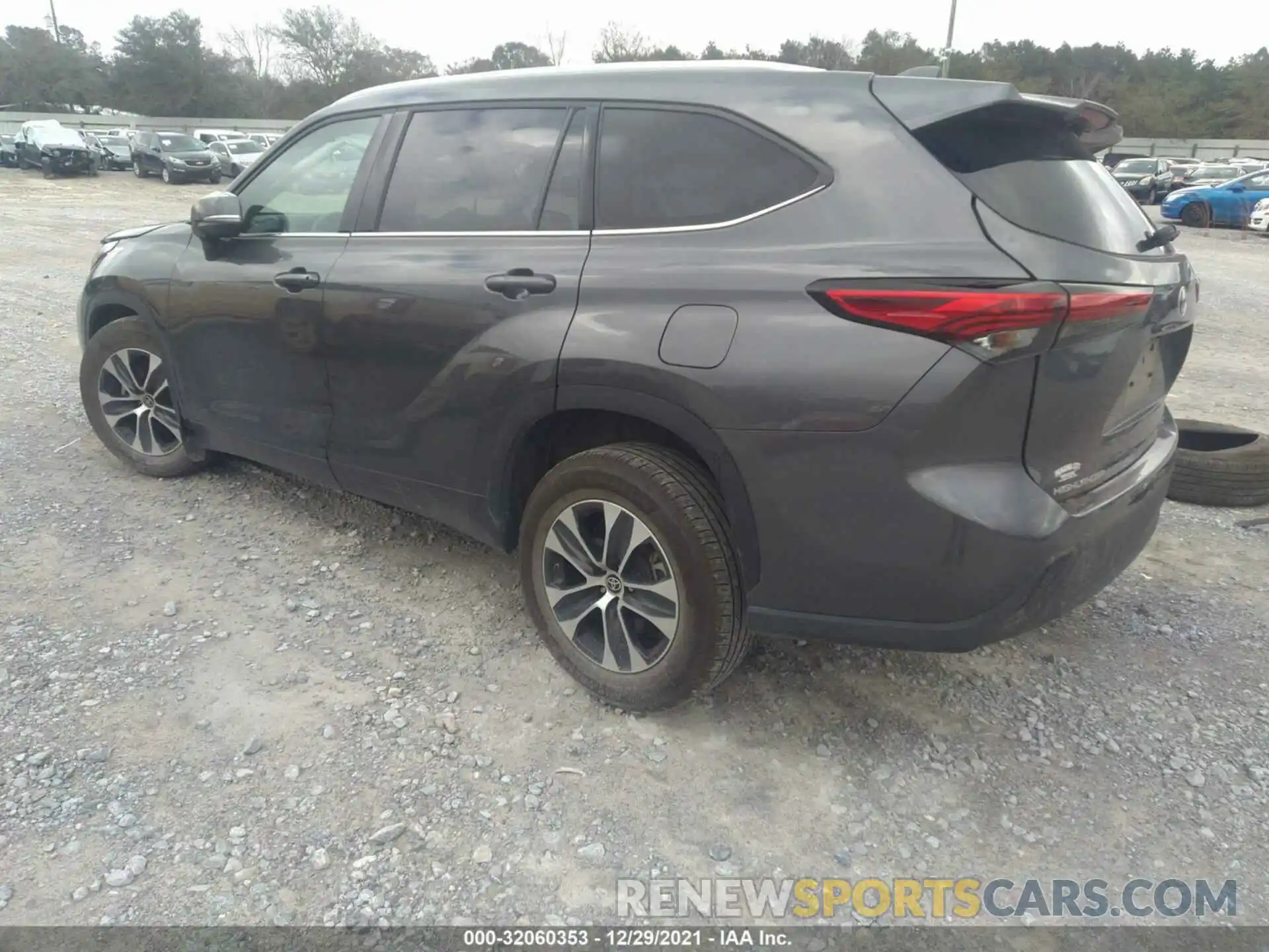 3 Photograph of a damaged car 5TDGZRAH4MS533145 TOYOTA HIGHLANDER 2021