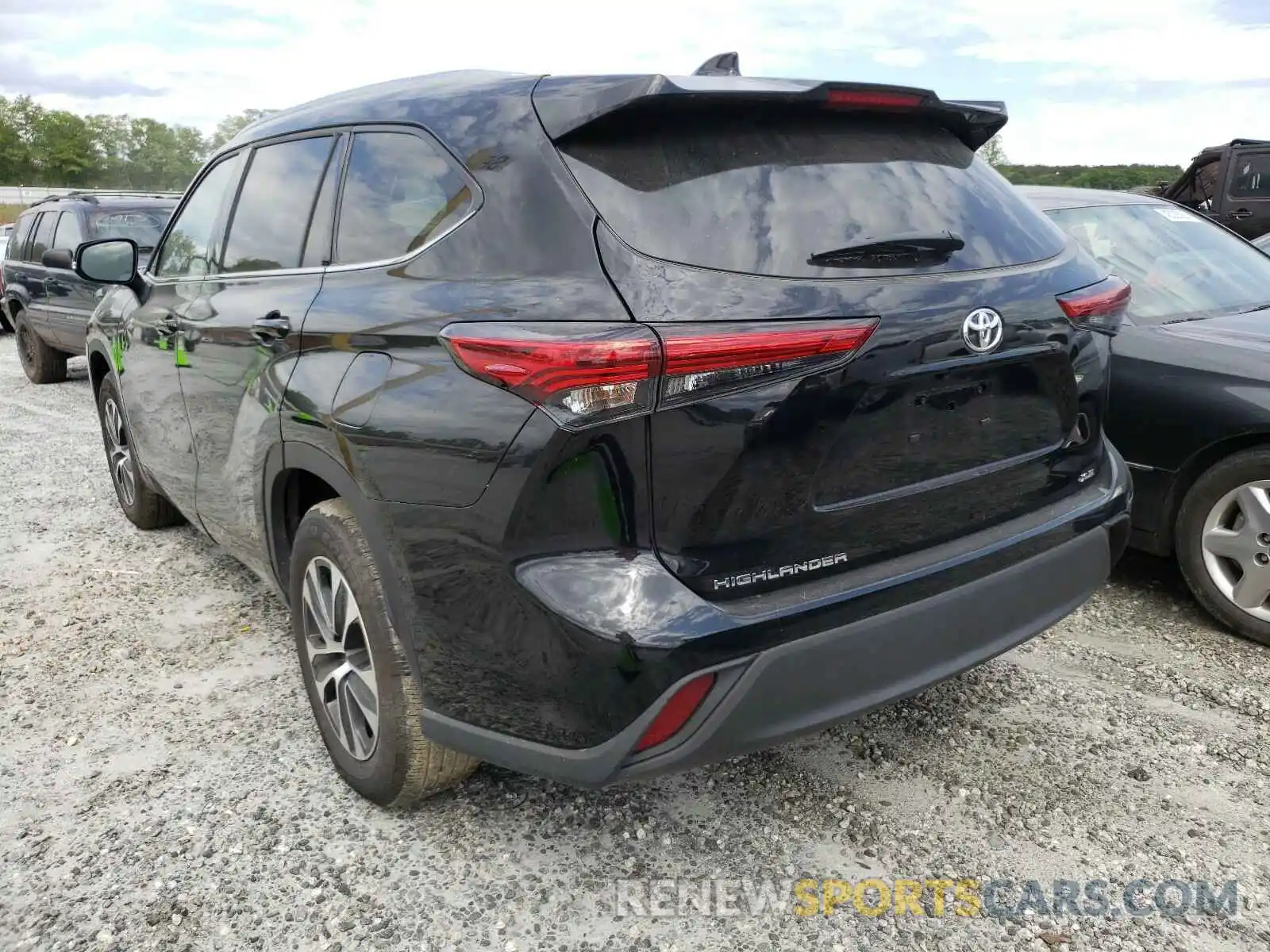 3 Photograph of a damaged car 5TDGZRAH5MS039263 TOYOTA HIGHLANDER 2021