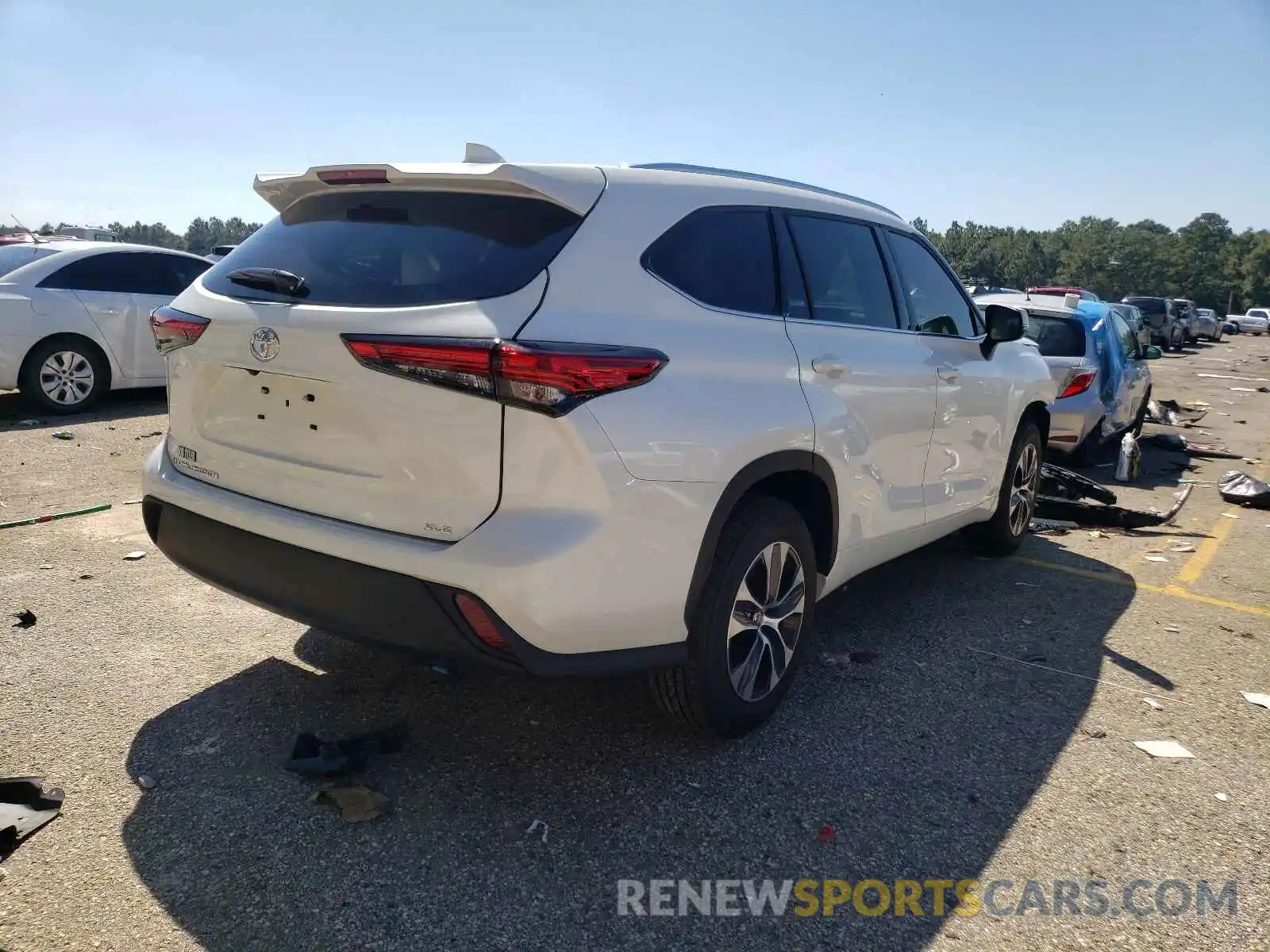 4 Photograph of a damaged car 5TDGZRAH5MS051381 TOYOTA HIGHLANDER 2021