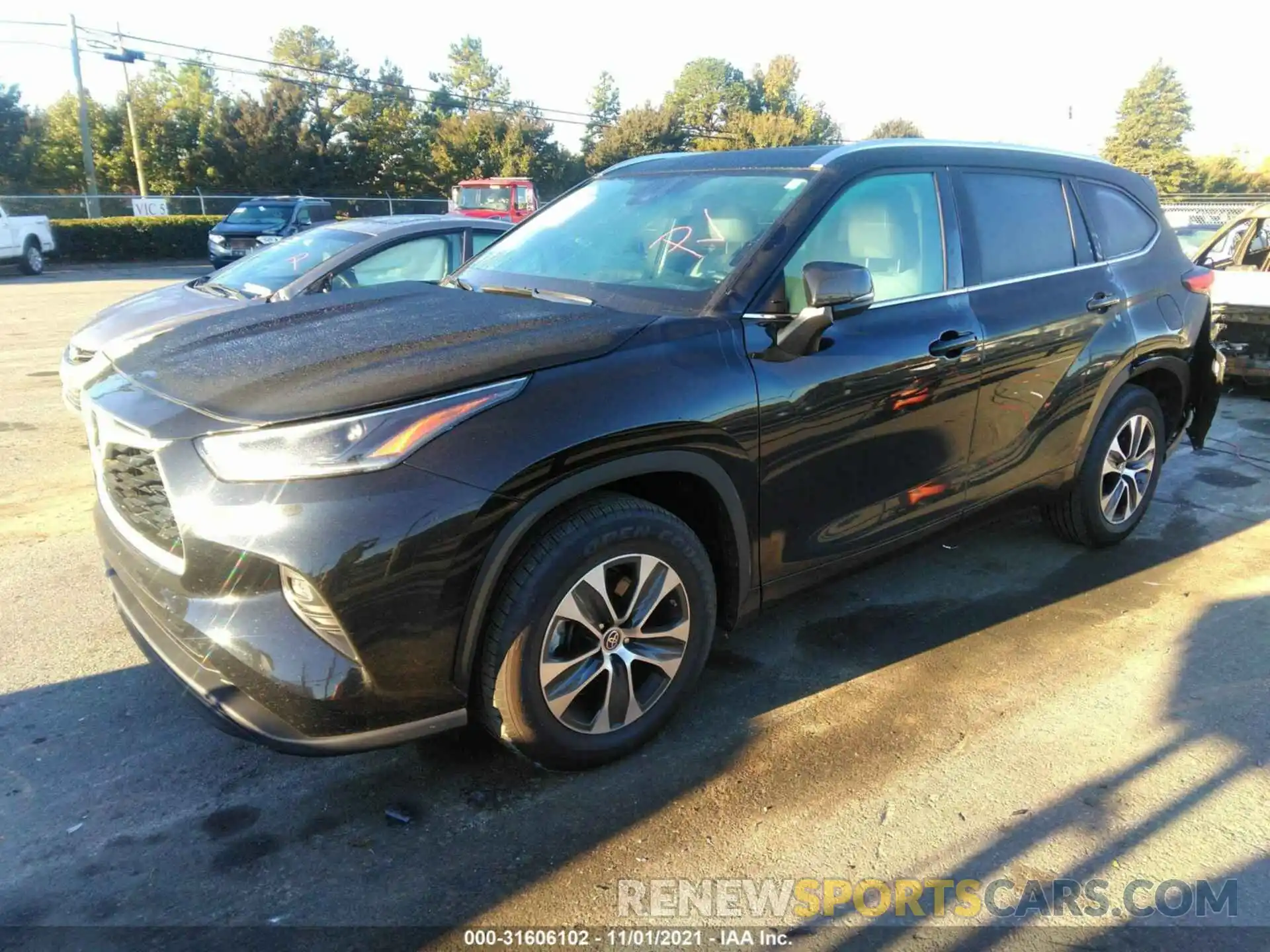 2 Photograph of a damaged car 5TDGZRAH5MS051641 TOYOTA HIGHLANDER 2021