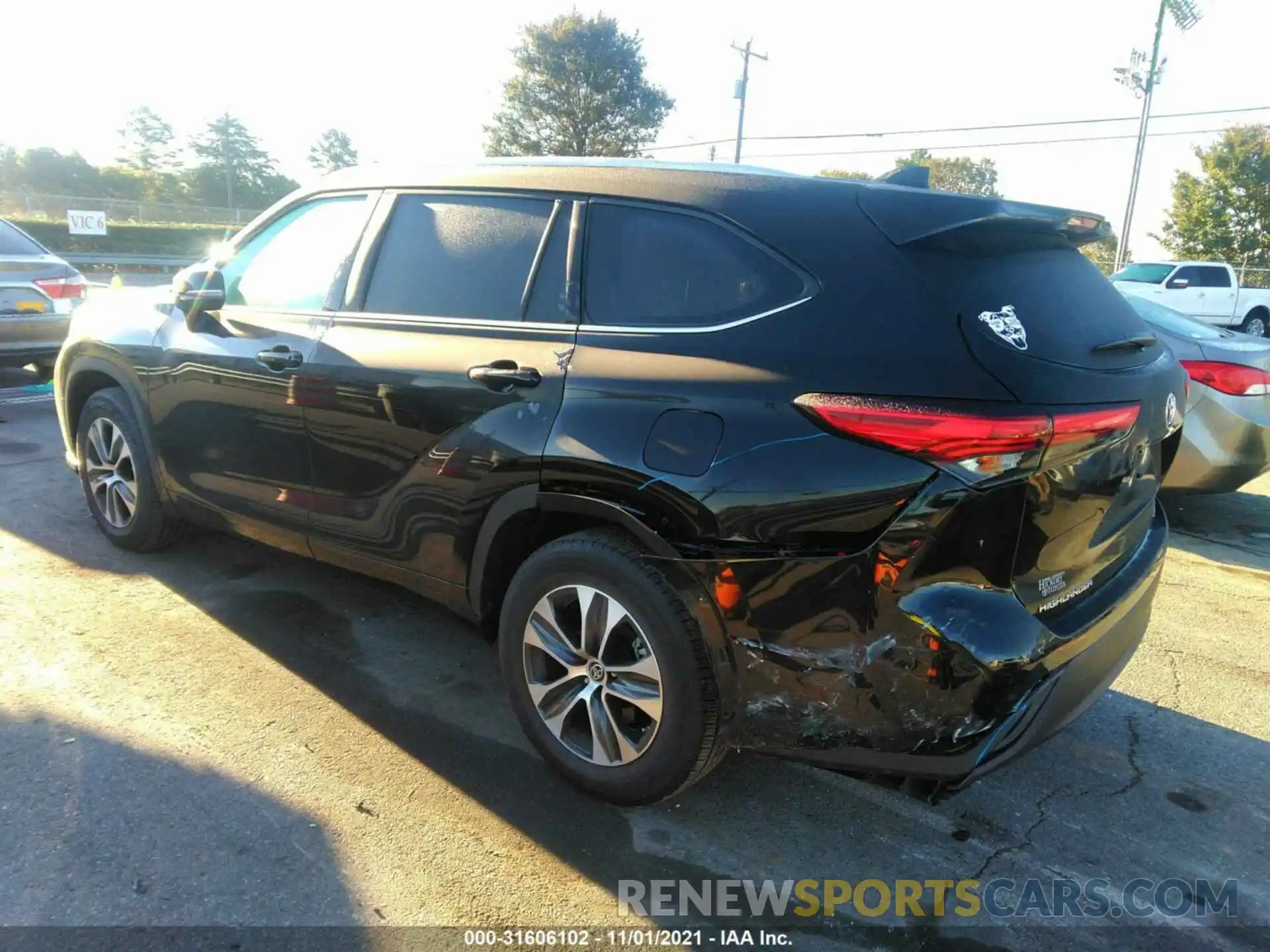 3 Photograph of a damaged car 5TDGZRAH5MS051641 TOYOTA HIGHLANDER 2021