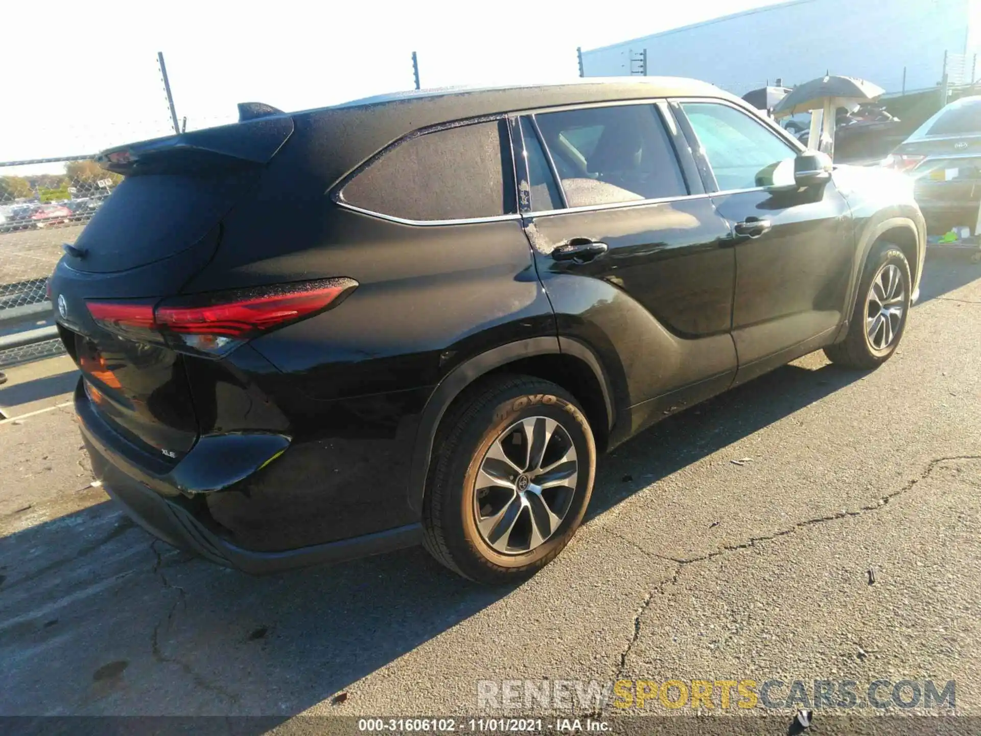 4 Photograph of a damaged car 5TDGZRAH5MS051641 TOYOTA HIGHLANDER 2021