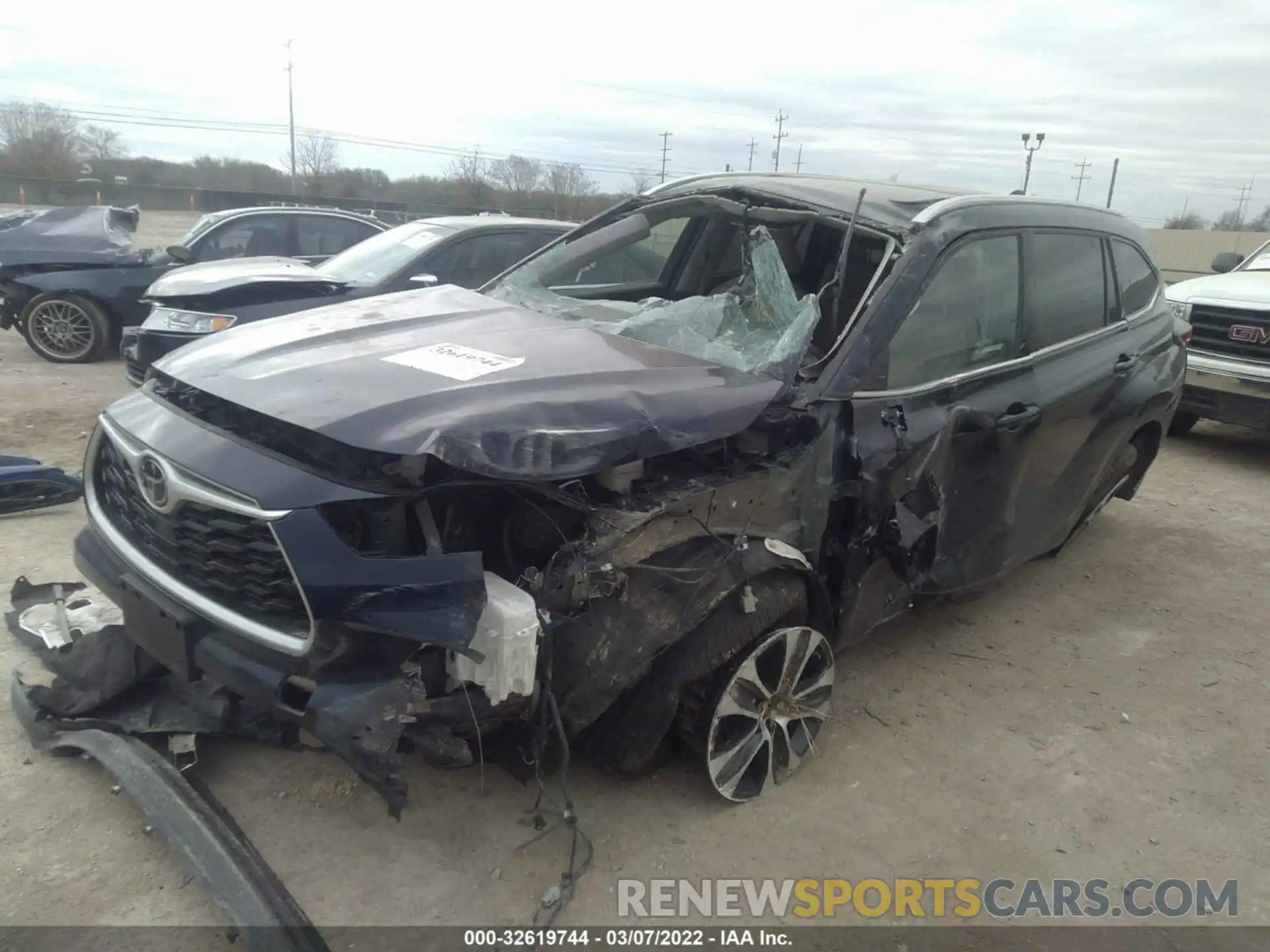 2 Photograph of a damaged car 5TDGZRAH5MS070660 TOYOTA HIGHLANDER 2021