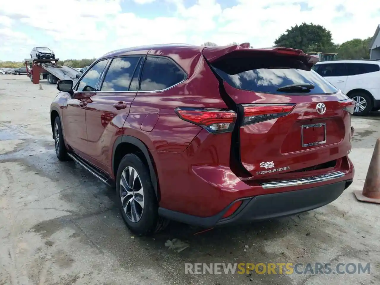 3 Photograph of a damaged car 5TDGZRAH5MS073882 TOYOTA HIGHLANDER 2021