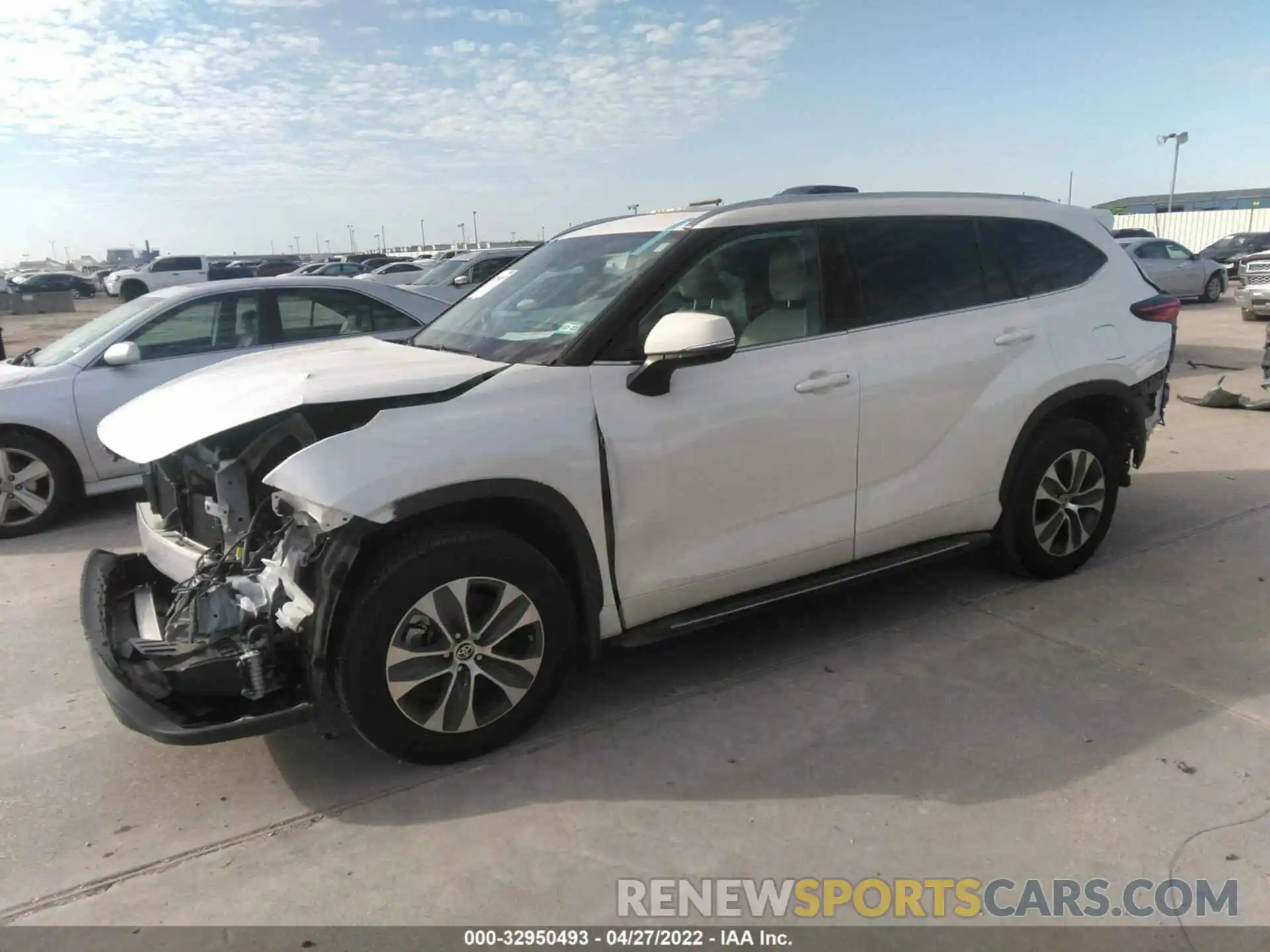 2 Photograph of a damaged car 5TDGZRAH5MS520114 TOYOTA HIGHLANDER 2021