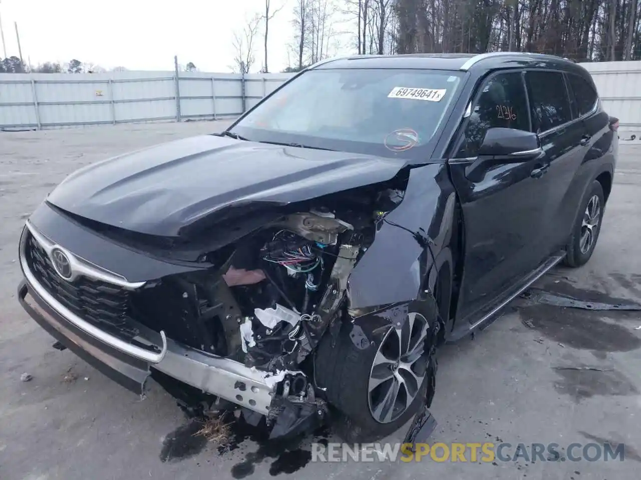 2 Photograph of a damaged car 5TDGZRAH6MS035643 TOYOTA HIGHLANDER 2021