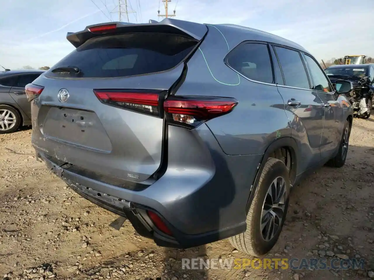 4 Photograph of a damaged car 5TDGZRAH6MS039188 TOYOTA HIGHLANDER 2021