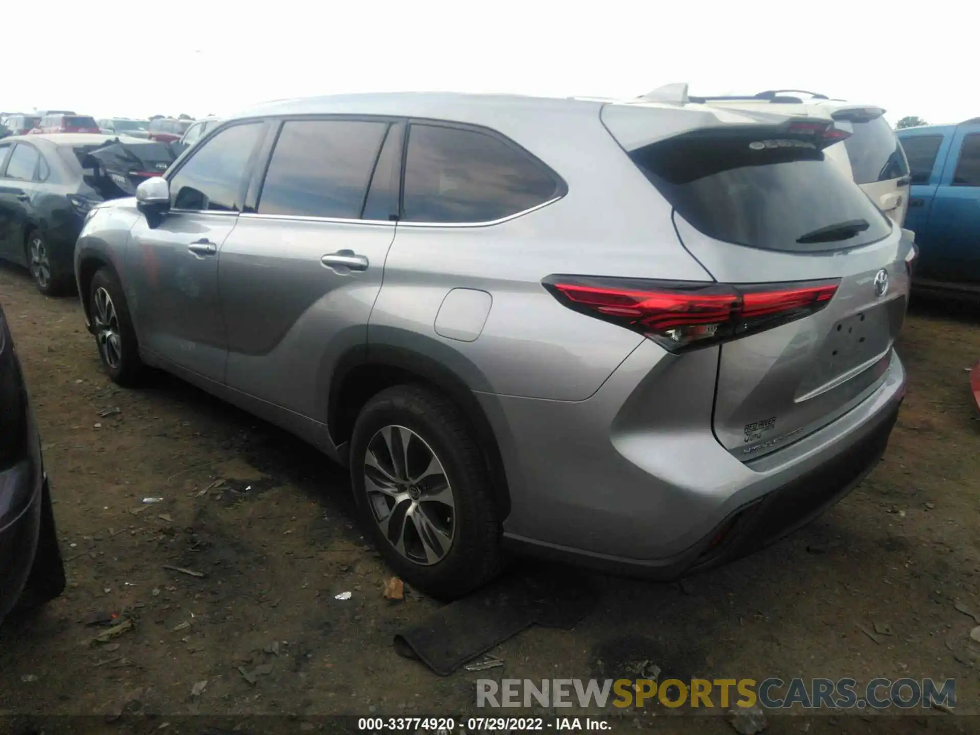 3 Photograph of a damaged car 5TDGZRAH6MS050269 TOYOTA HIGHLANDER 2021