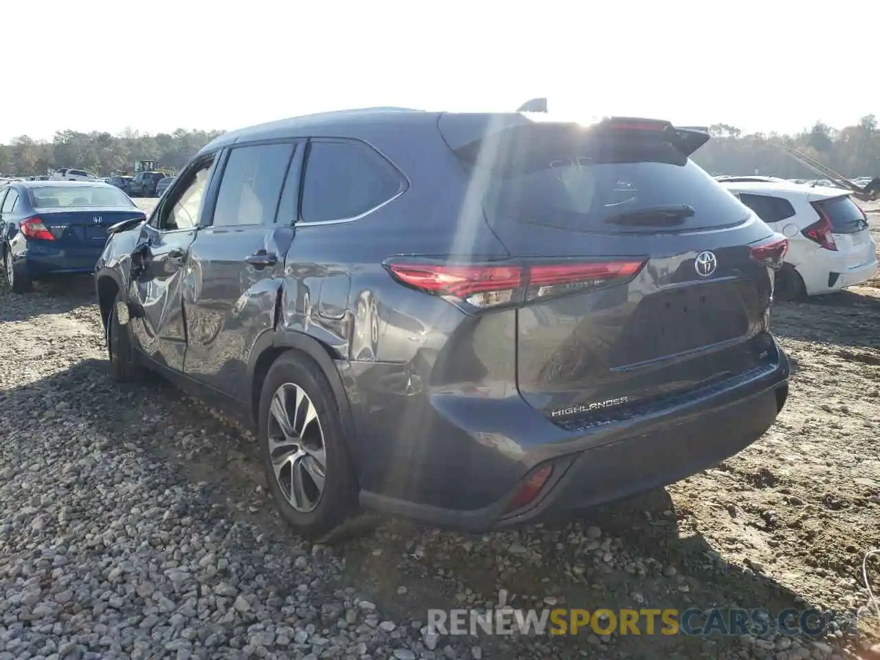 3 Photograph of a damaged car 5TDGZRAH6MS080811 TOYOTA HIGHLANDER 2021