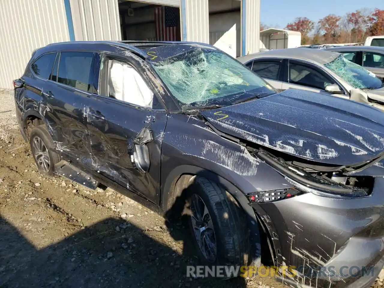 9 Photograph of a damaged car 5TDGZRAH6MS080811 TOYOTA HIGHLANDER 2021