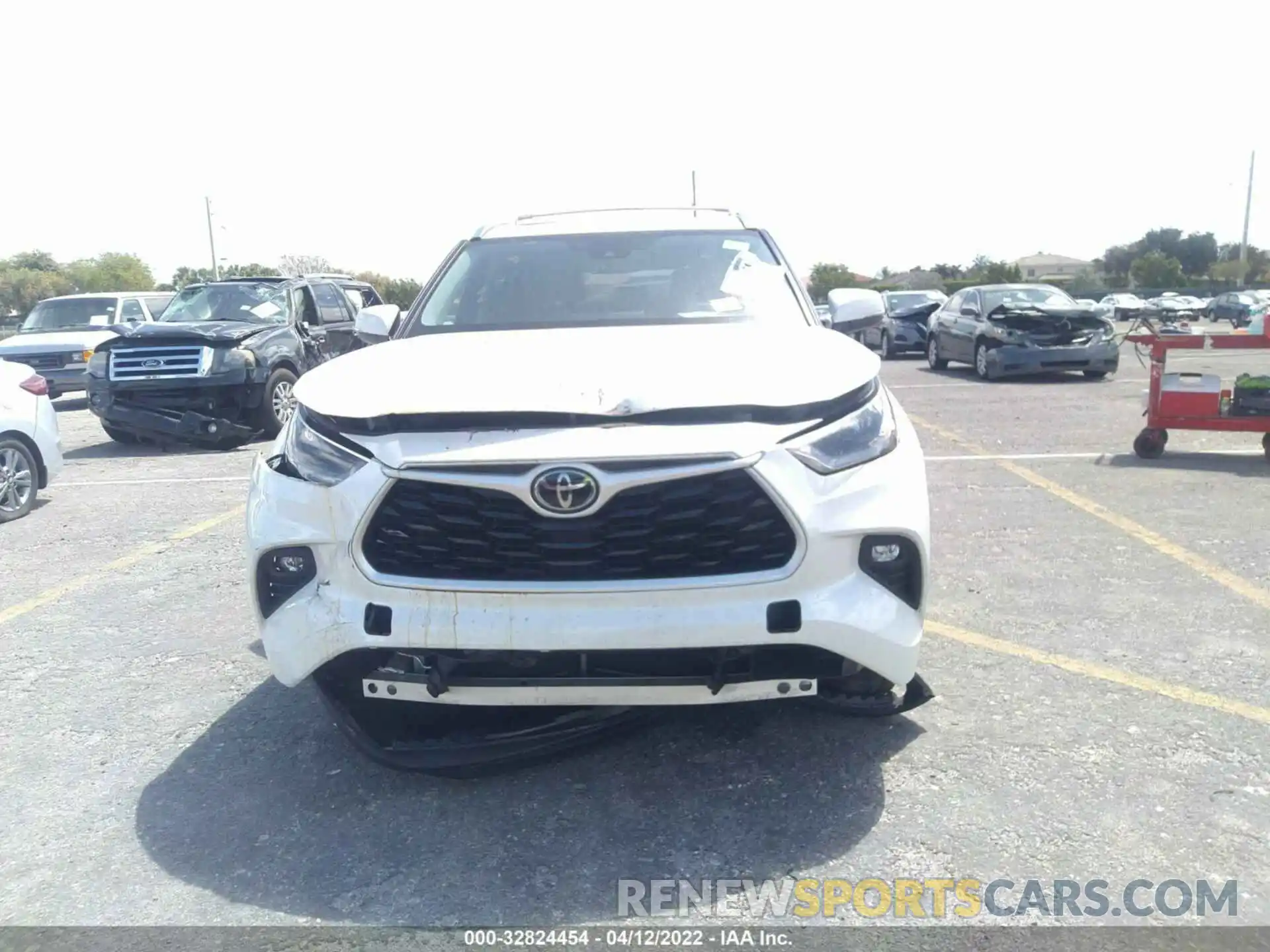 6 Photograph of a damaged car 5TDGZRAH6MS520462 TOYOTA HIGHLANDER 2021