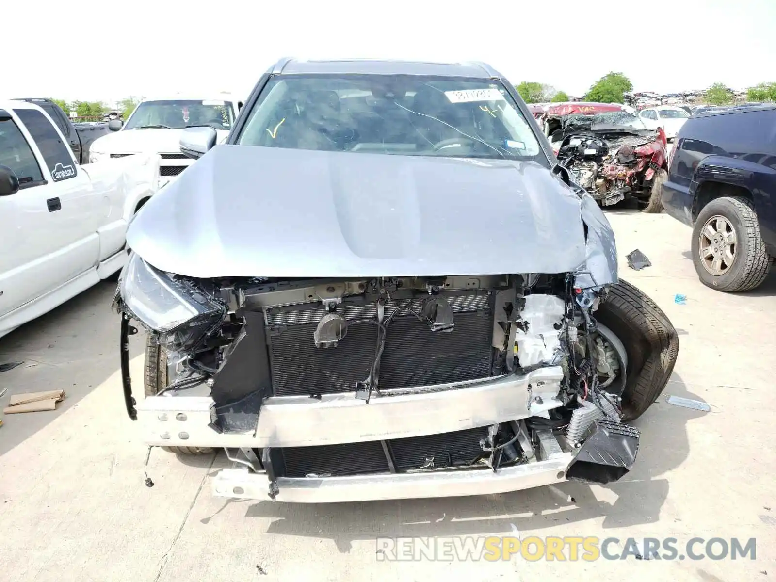 9 Photograph of a damaged car 5TDGZRAH7MS033044 TOYOTA HIGHLANDER 2021