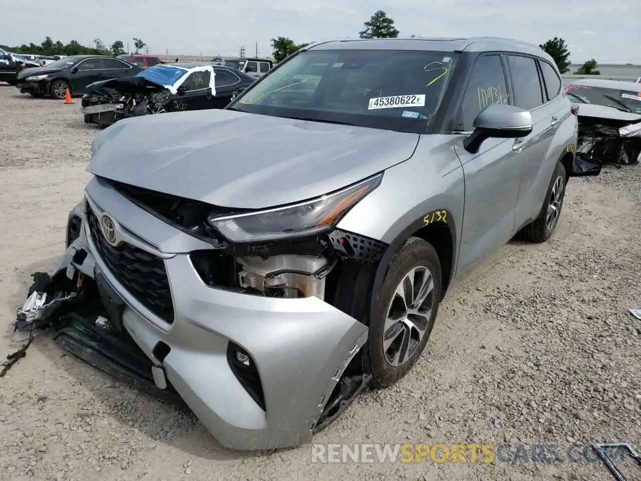 2 Photograph of a damaged car 5TDGZRAH7MS059661 TOYOTA HIGHLANDER 2021