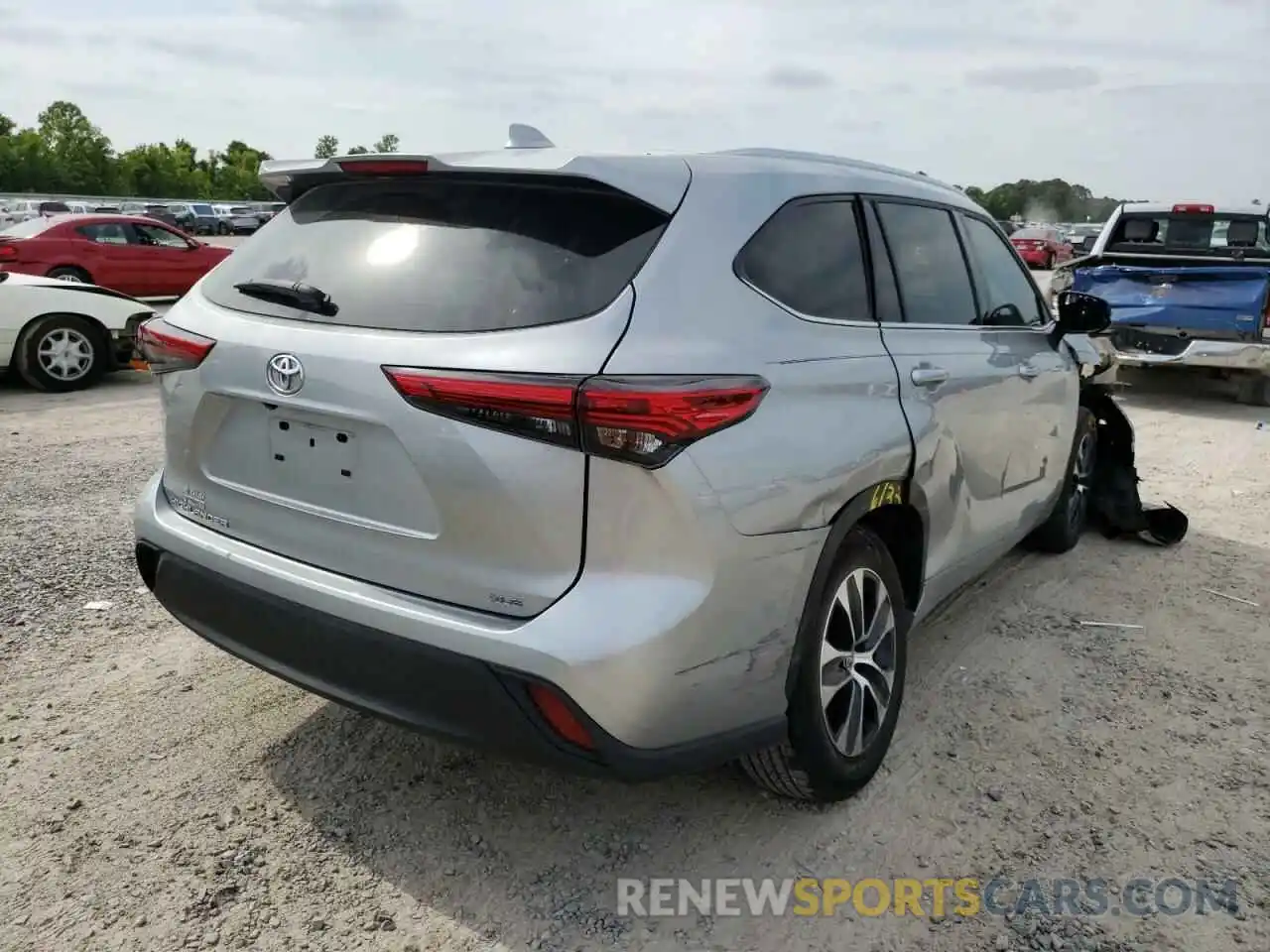 4 Photograph of a damaged car 5TDGZRAH7MS059661 TOYOTA HIGHLANDER 2021