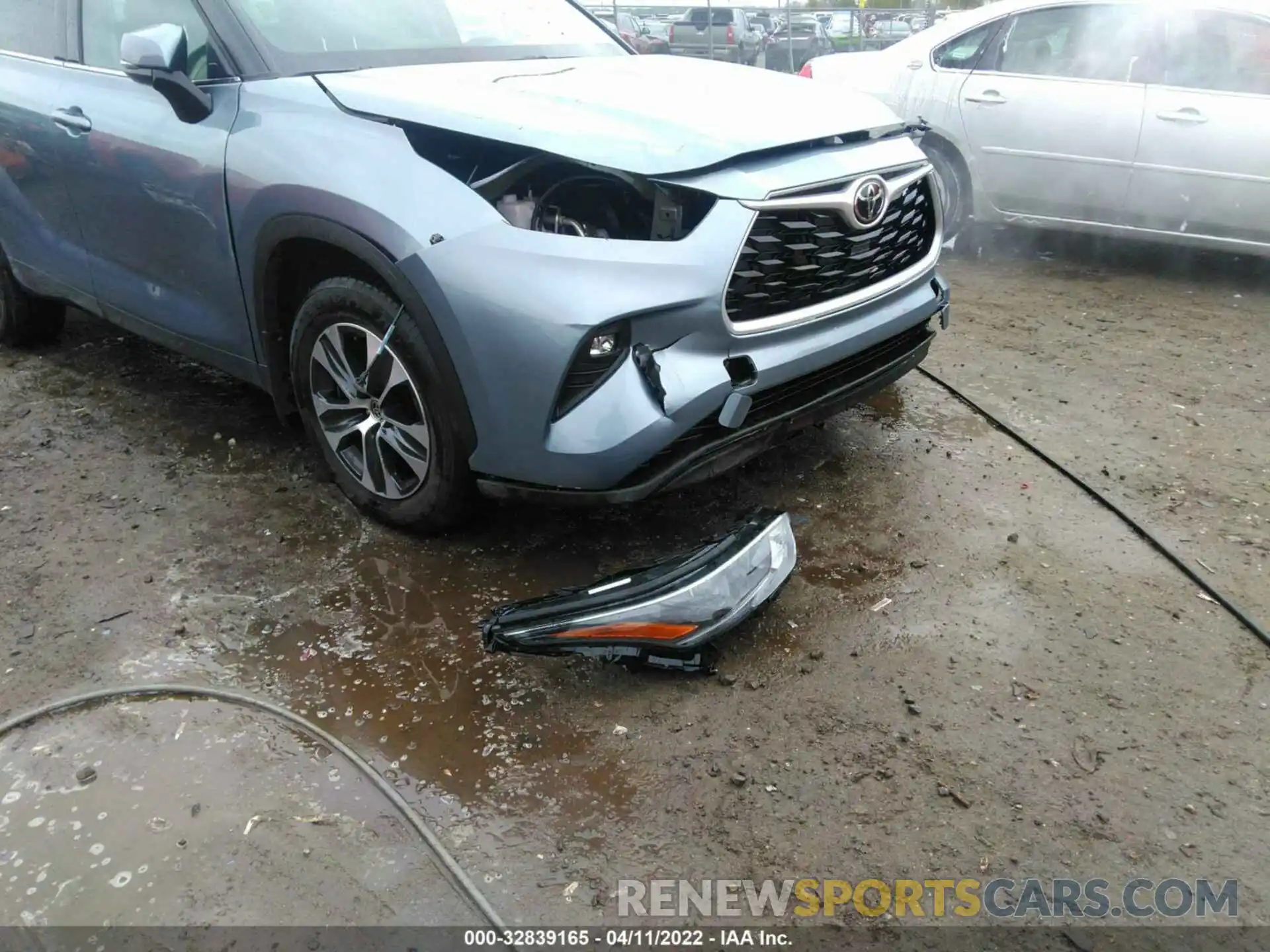 12 Photograph of a damaged car 5TDGZRAH7MS087153 TOYOTA HIGHLANDER 2021