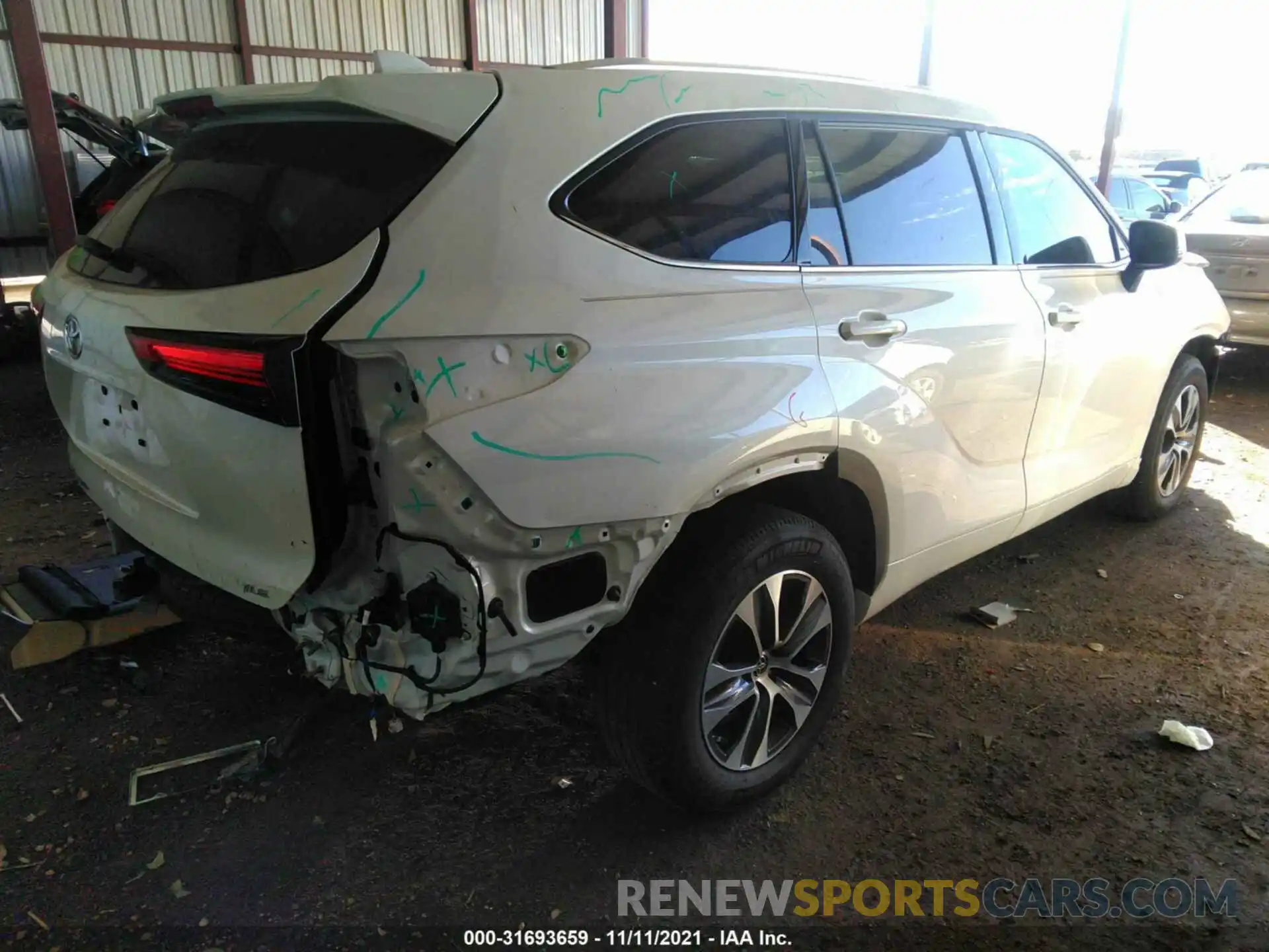 4 Photograph of a damaged car 5TDGZRAH7MS518574 TOYOTA HIGHLANDER 2021