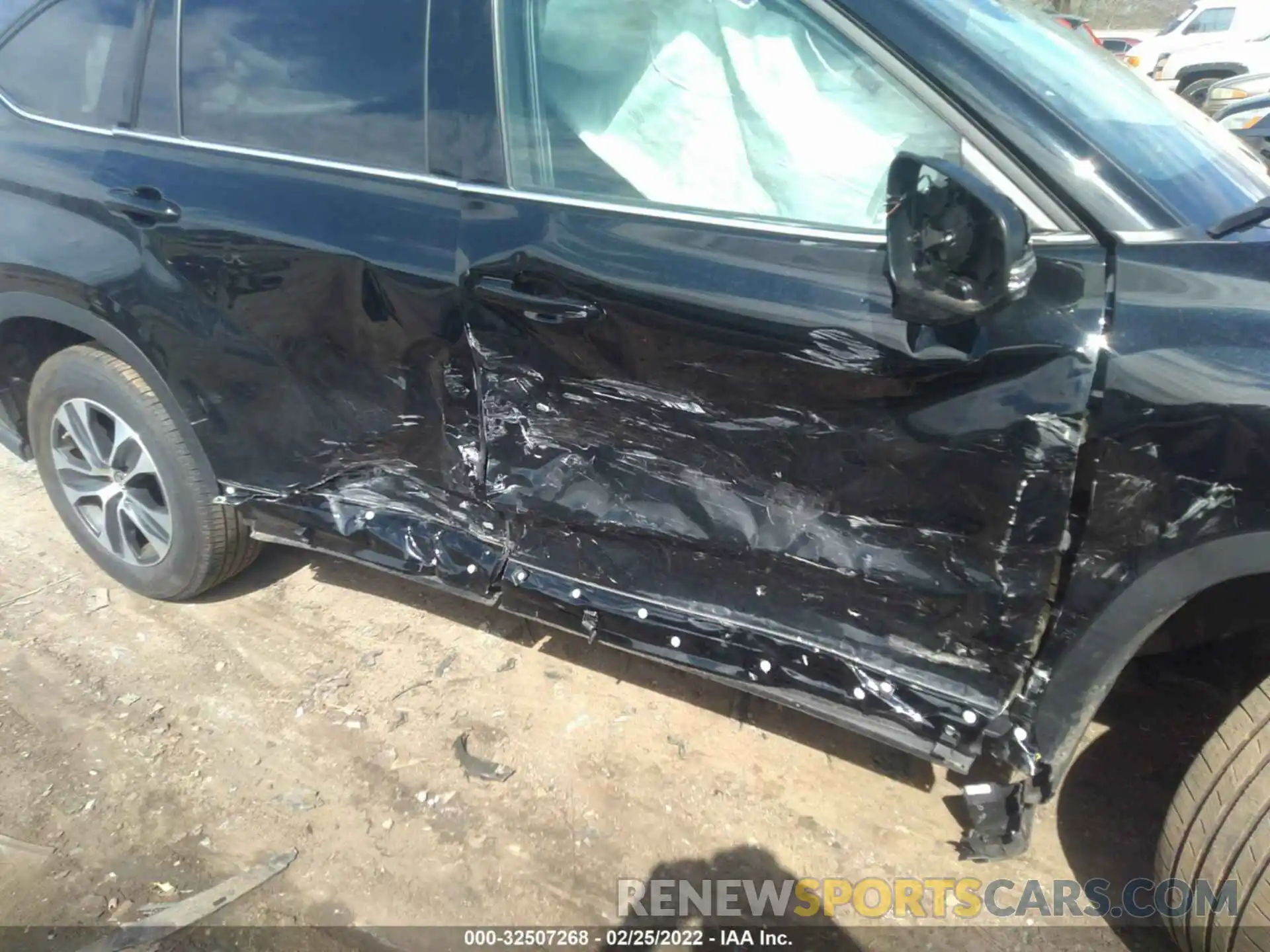 6 Photograph of a damaged car 5TDGZRAH7MS519658 TOYOTA HIGHLANDER 2021