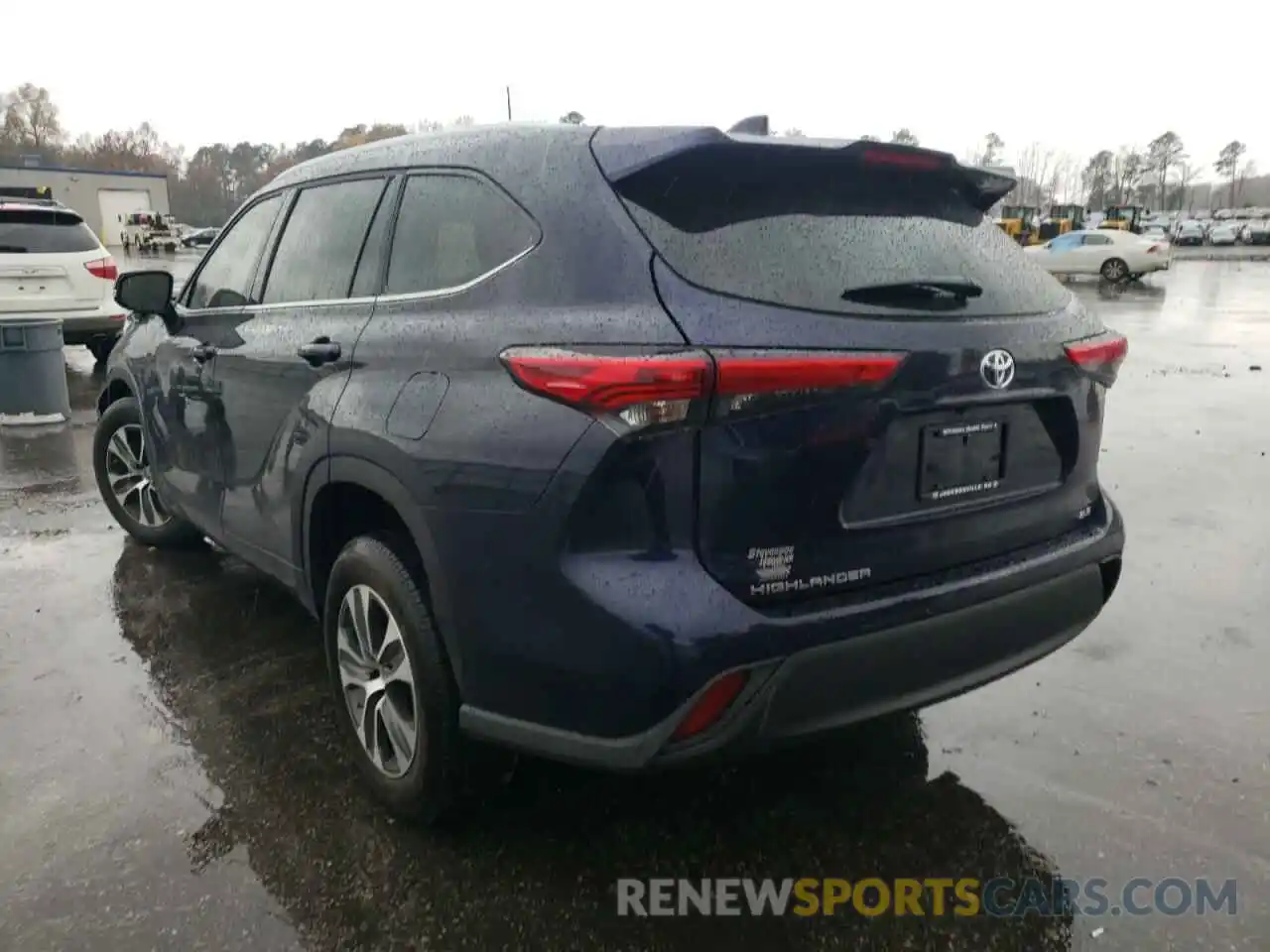 3 Photograph of a damaged car 5TDGZRAH7MS535648 TOYOTA HIGHLANDER 2021