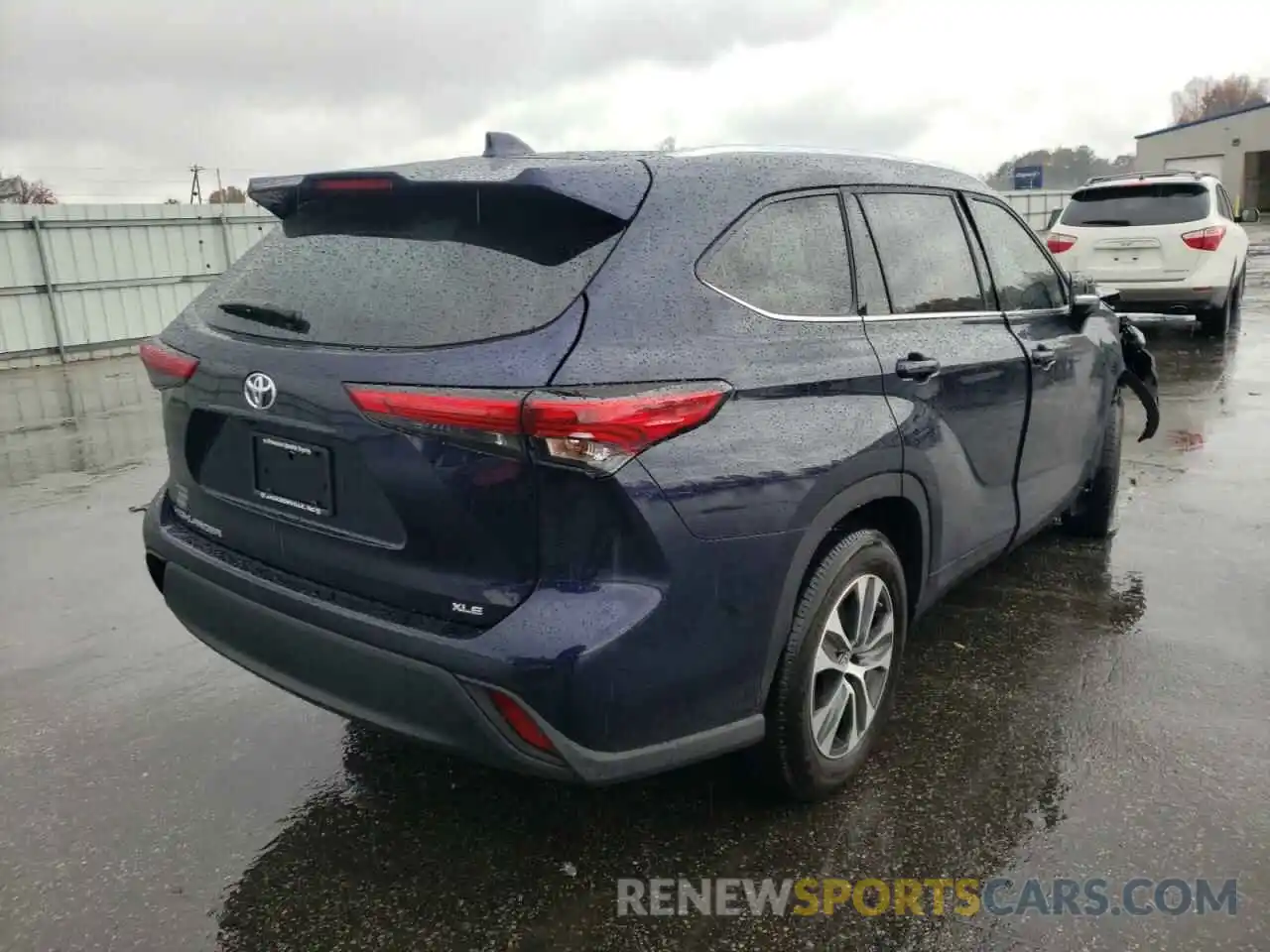 4 Photograph of a damaged car 5TDGZRAH7MS535648 TOYOTA HIGHLANDER 2021