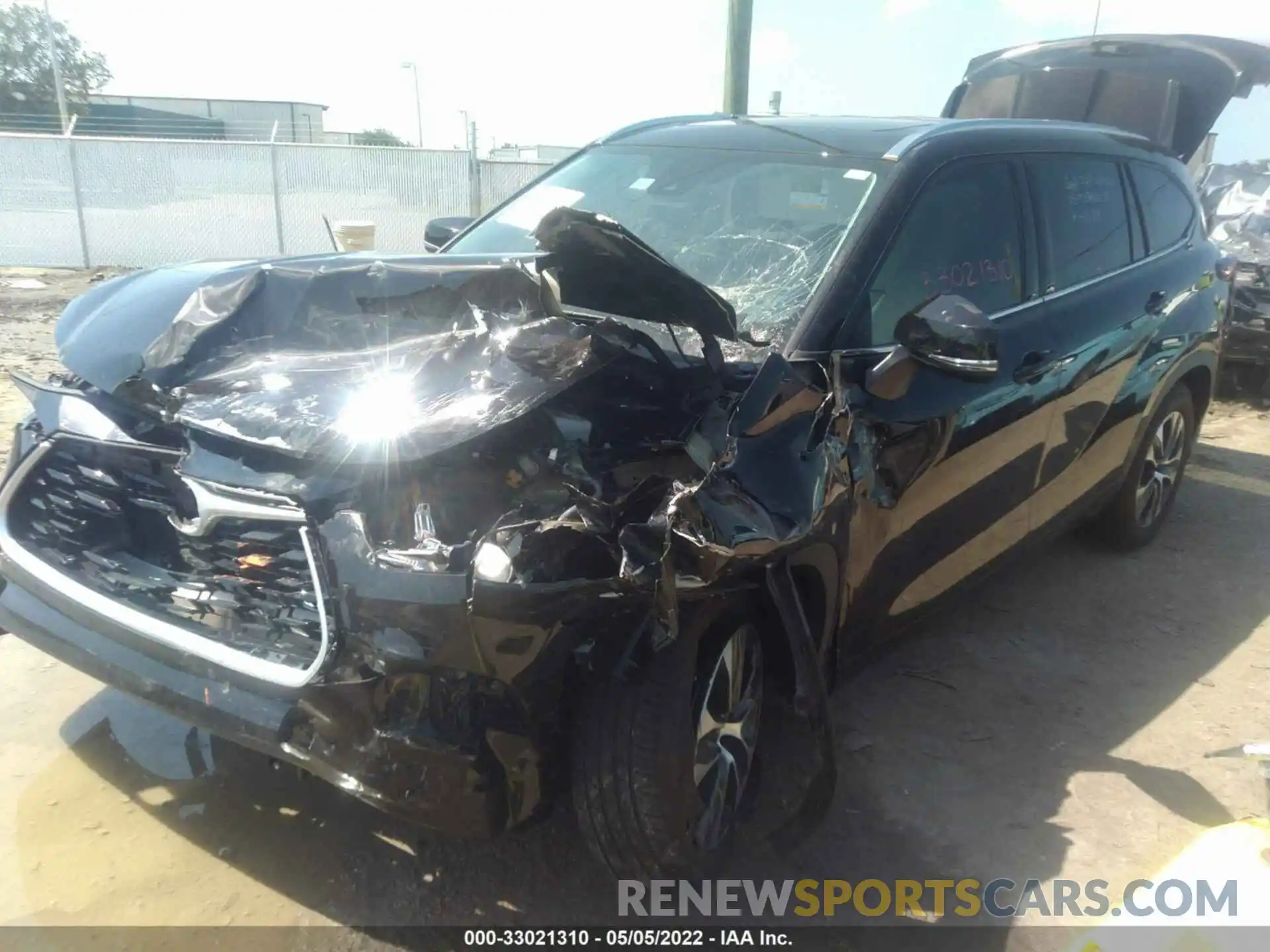 2 Photograph of a damaged car 5TDGZRAH8MS041220 TOYOTA HIGHLANDER 2021