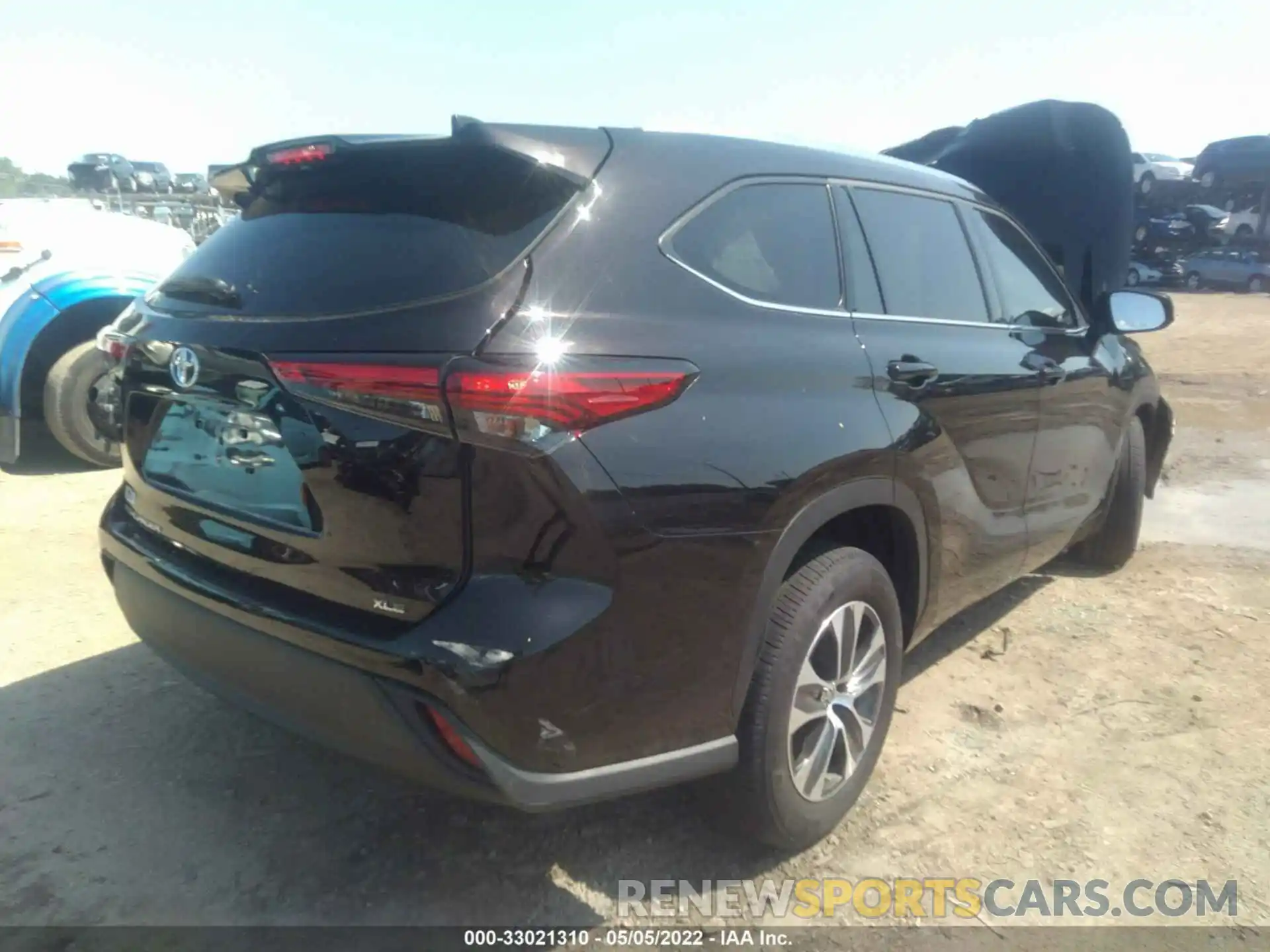 4 Photograph of a damaged car 5TDGZRAH8MS041220 TOYOTA HIGHLANDER 2021