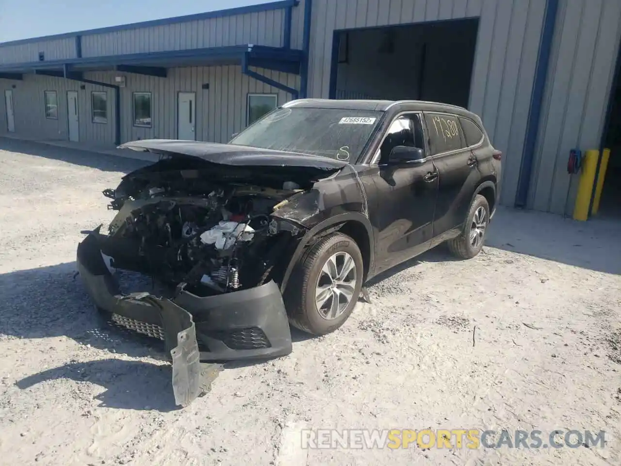 2 Photograph of a damaged car 5TDGZRAH8MS050290 TOYOTA HIGHLANDER 2021