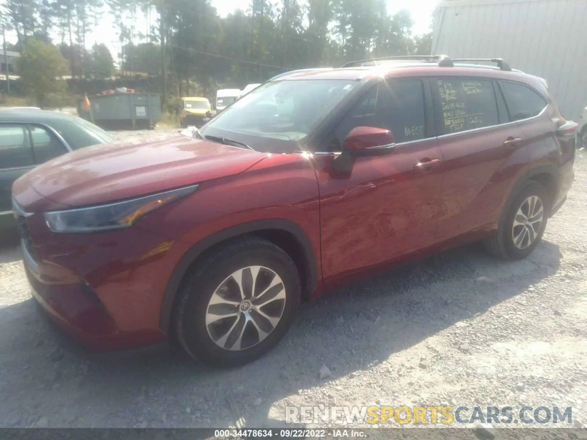 2 Photograph of a damaged car 5TDGZRAH8MS084133 TOYOTA HIGHLANDER 2021